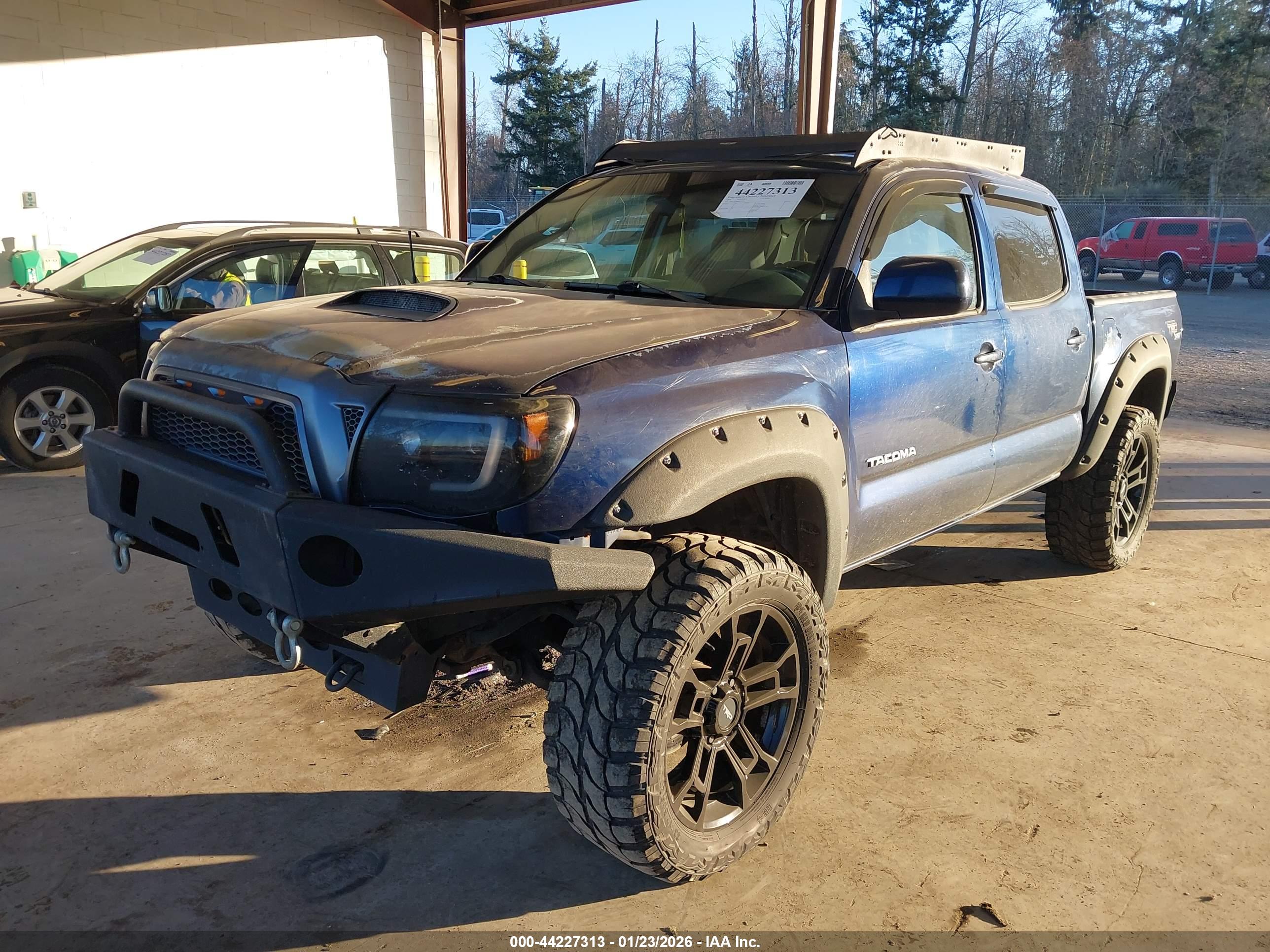 TOYOTA TACOMA image 2