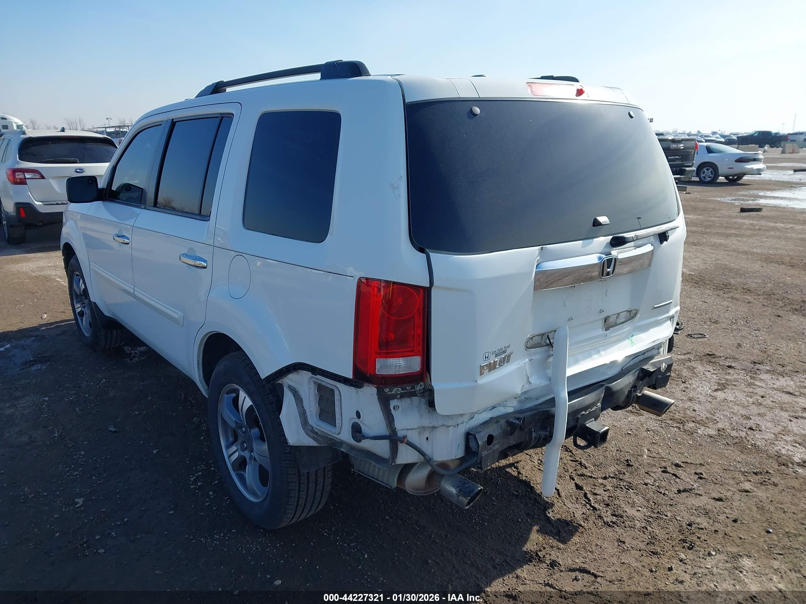 HONDA PILOT image 3