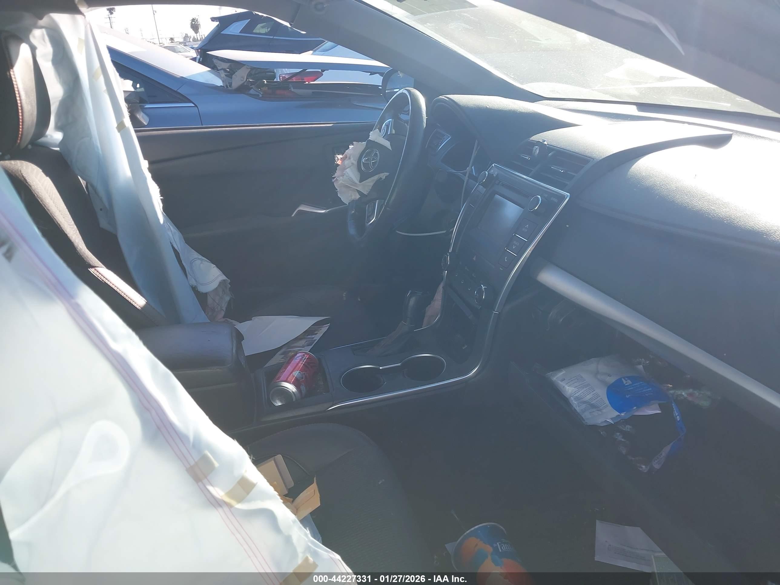 TOYOTA CAMRY image 5
