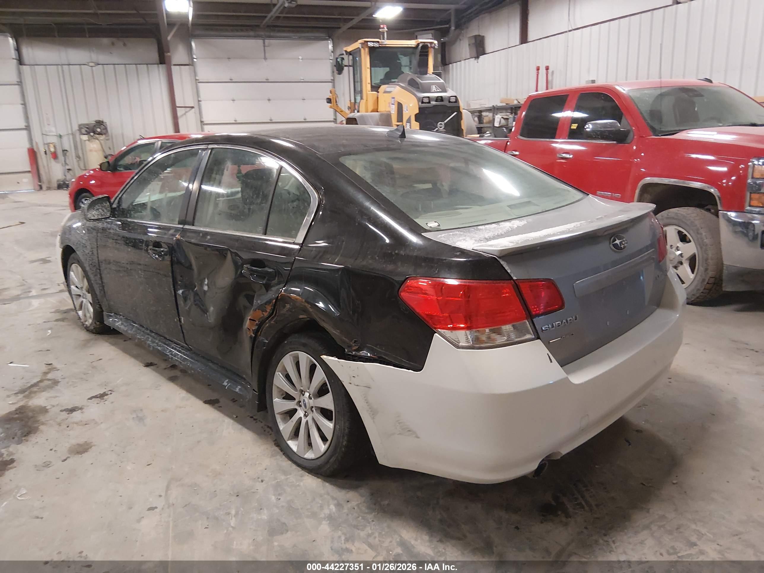 SUBARU LEGACY image 3