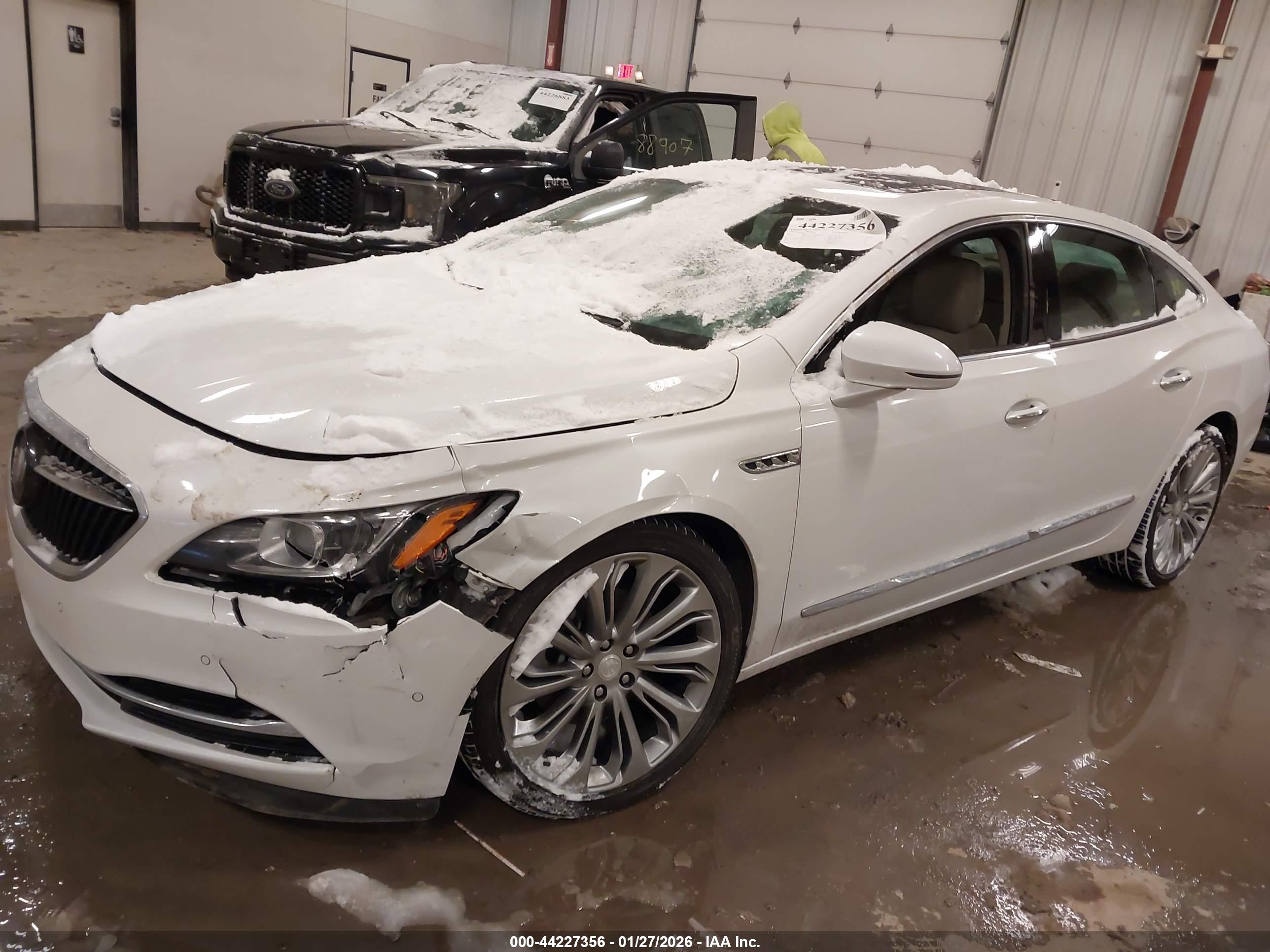 BUICK LACROSSE image 2