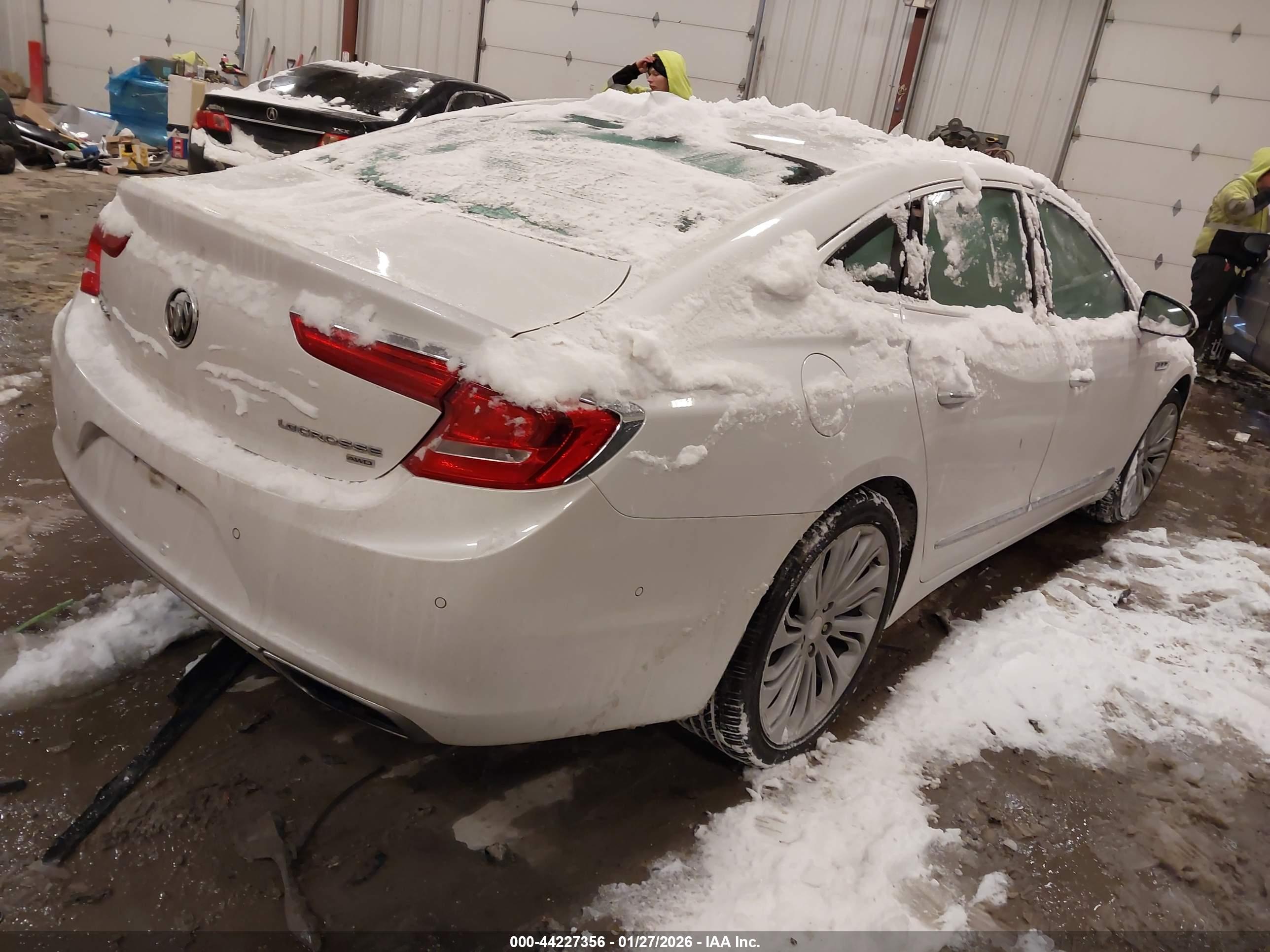 BUICK LACROSSE image 4