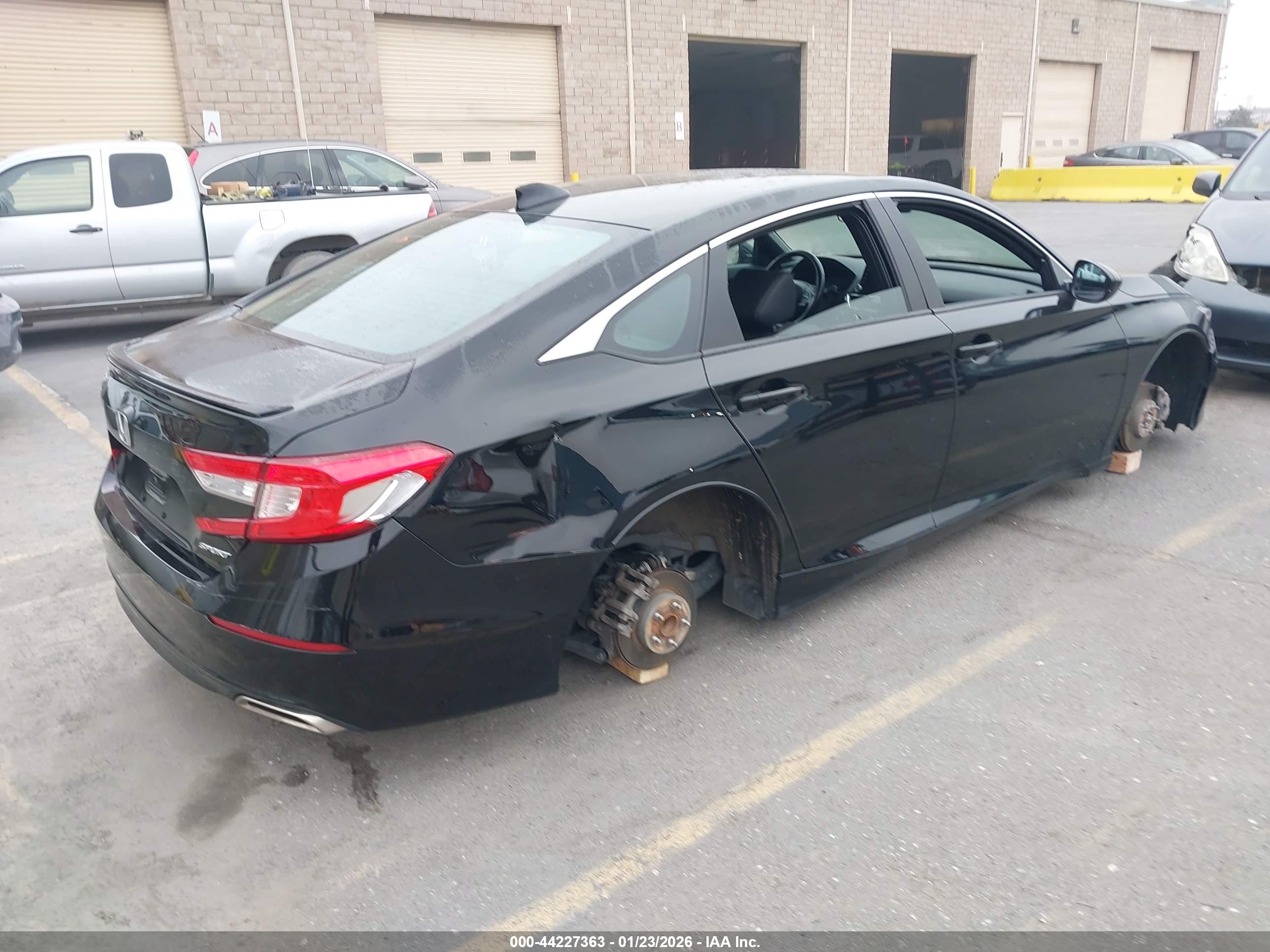 HONDA ACCORD image 4