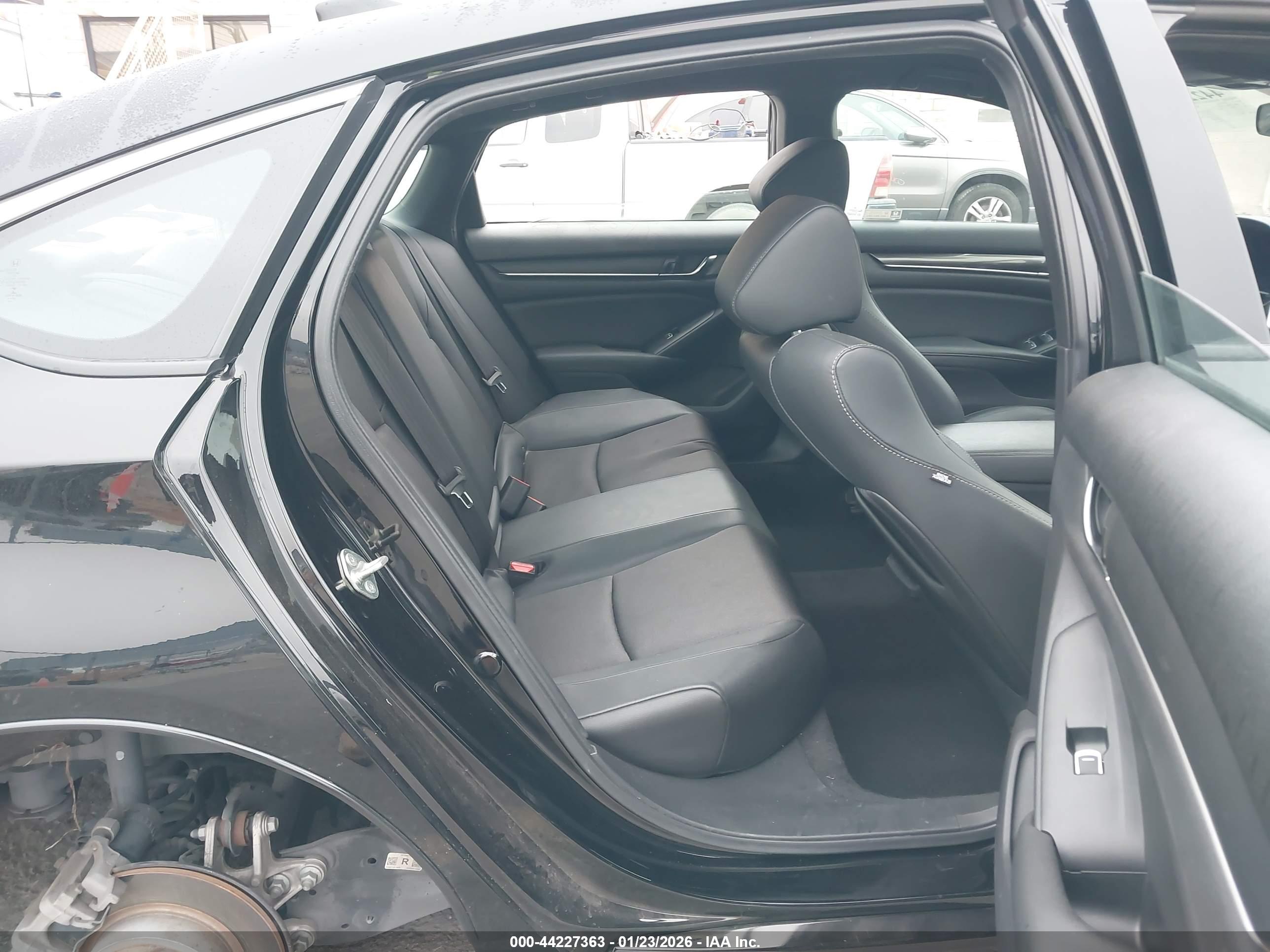 HONDA ACCORD image 8