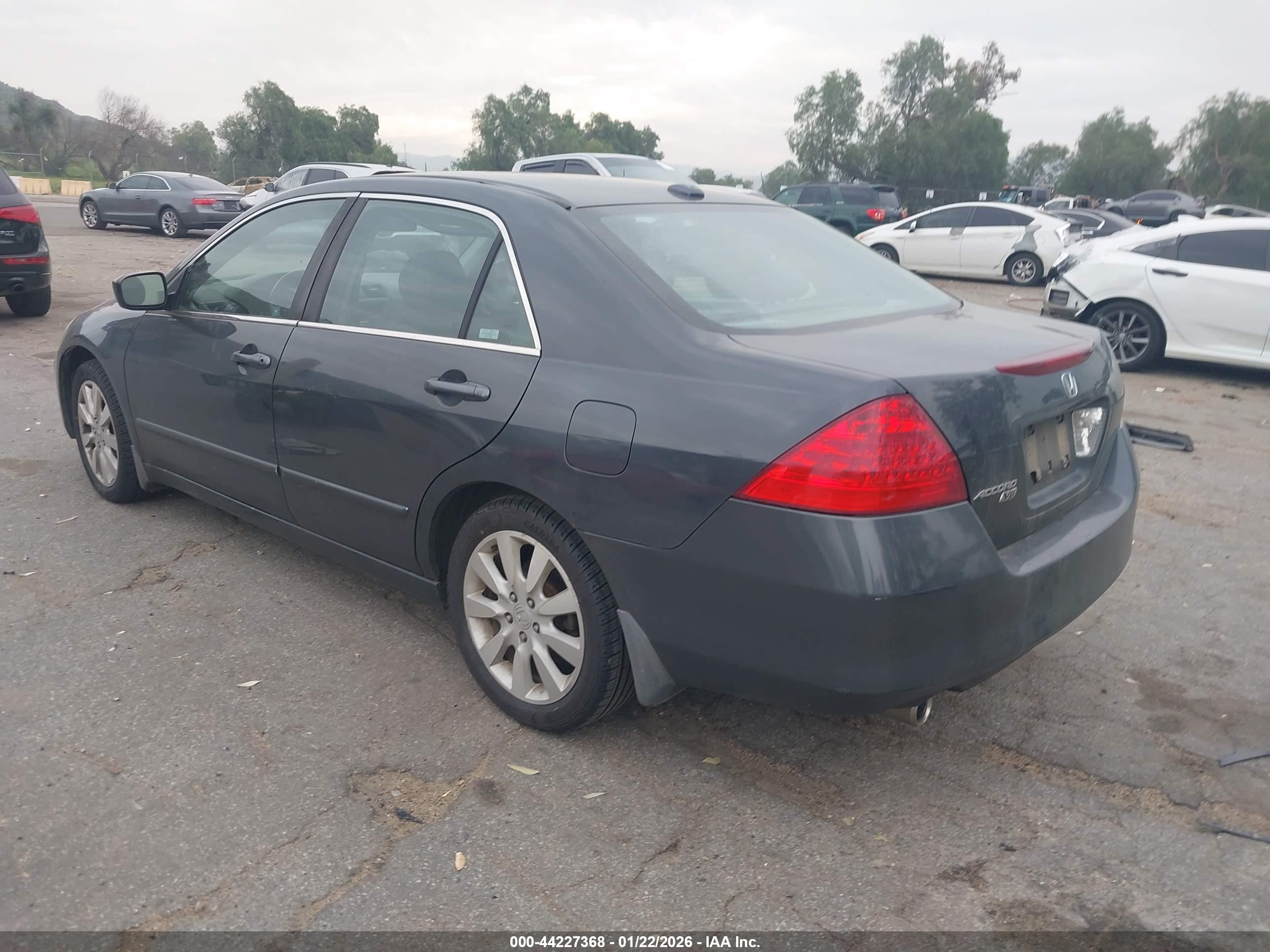 HONDA ACCORD image 3
