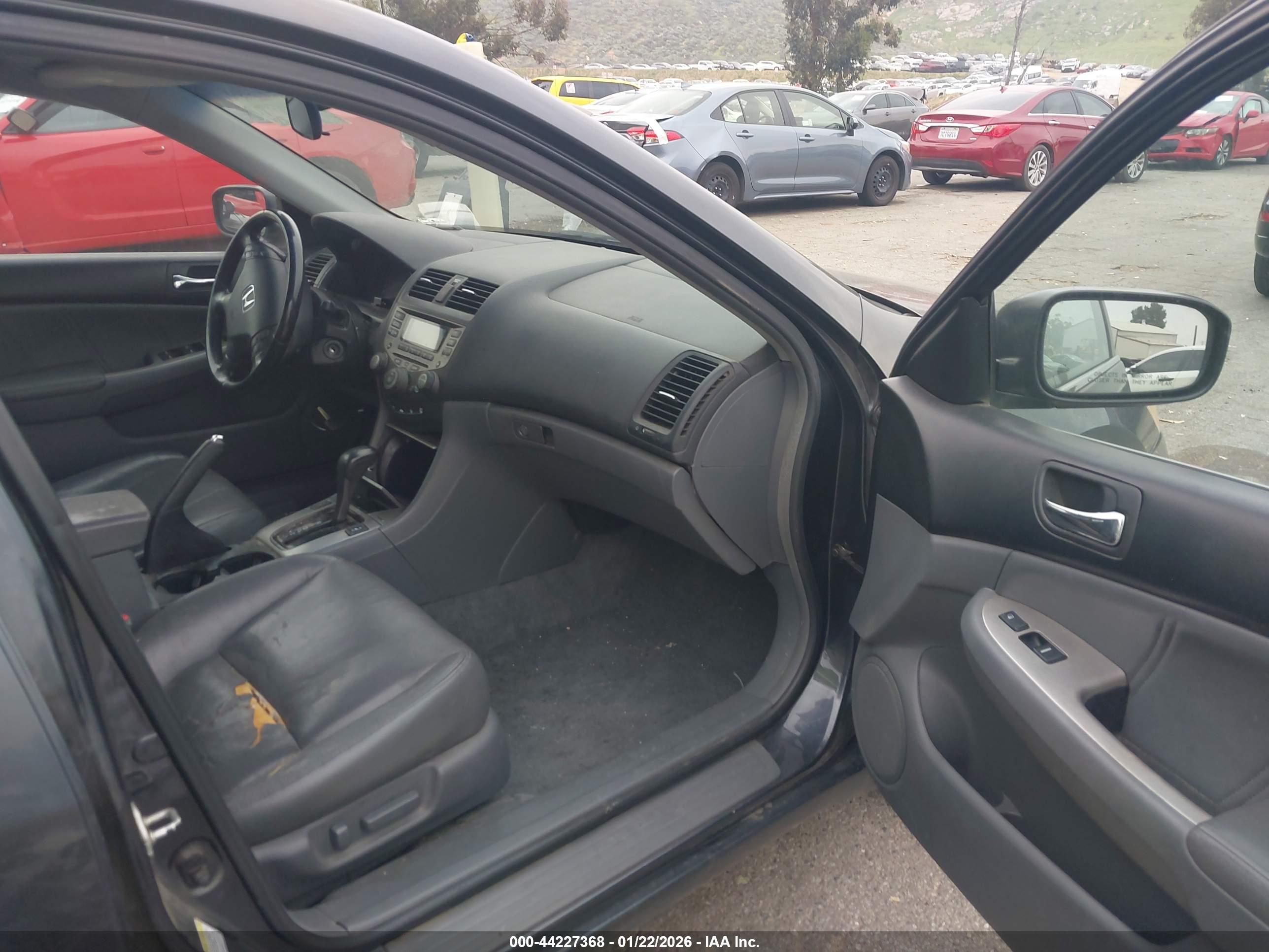 HONDA ACCORD image 5