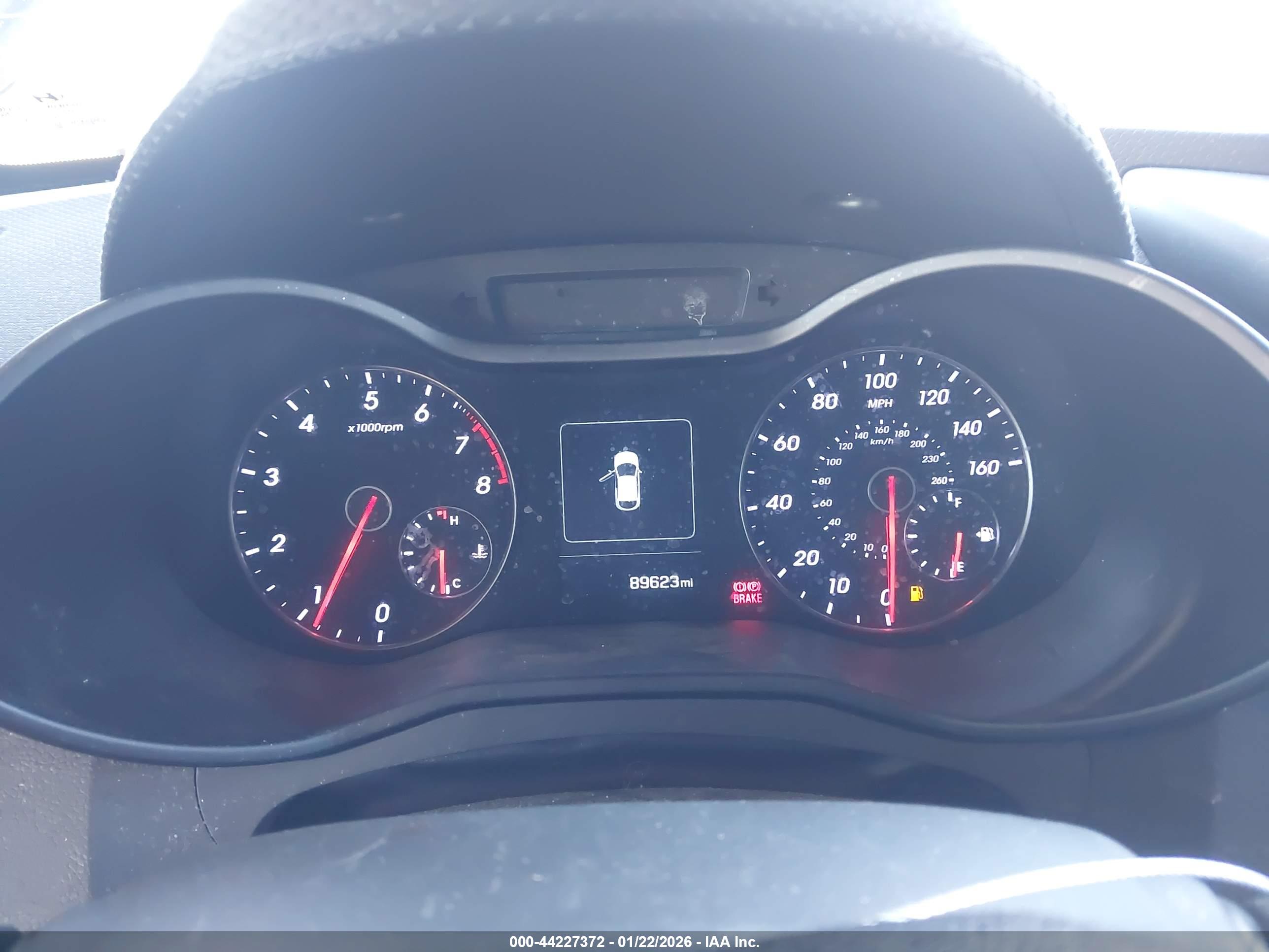 HYUNDAI VELOSTER image 7