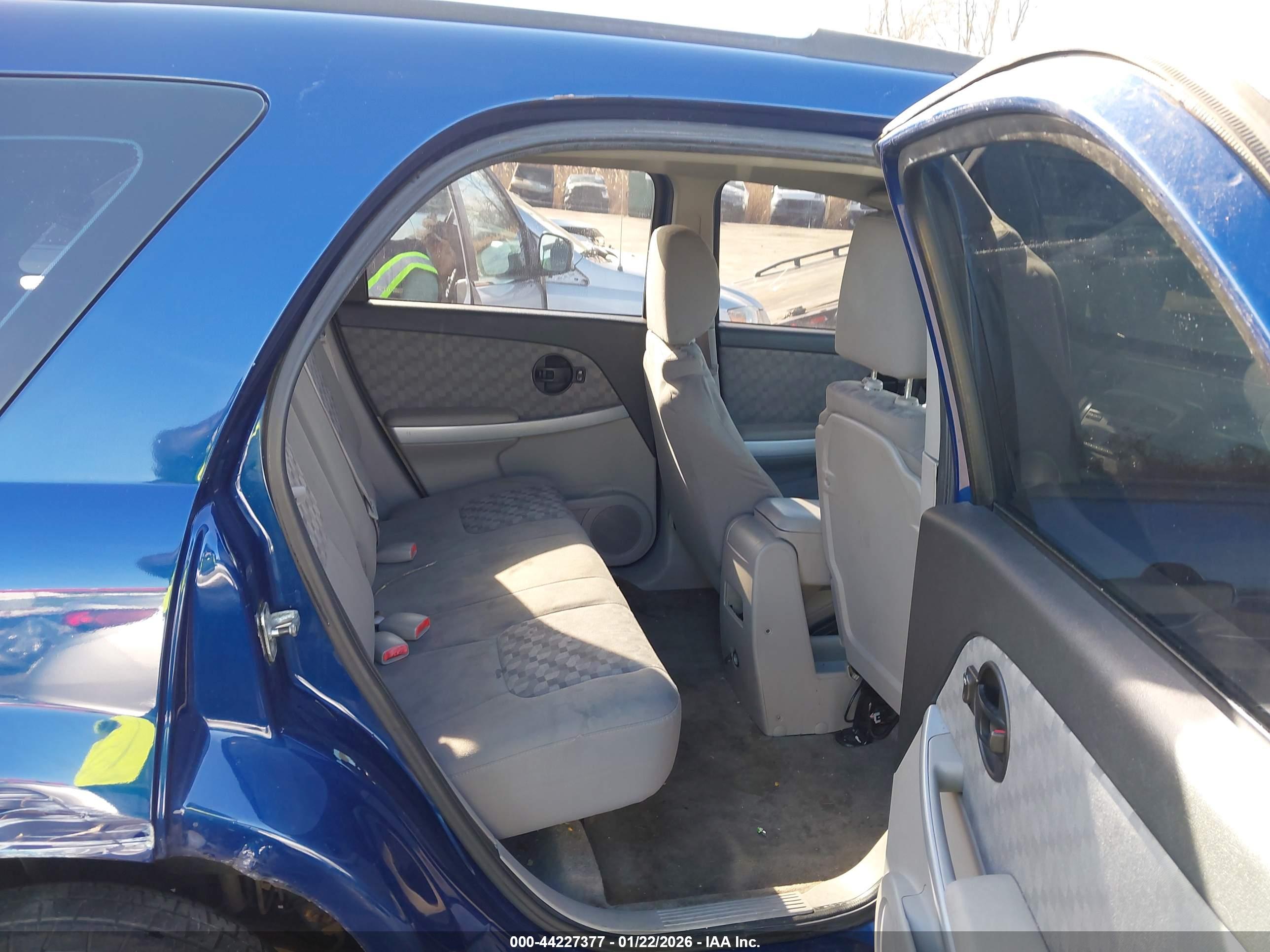 CHEVROLET EQUINOX image 8