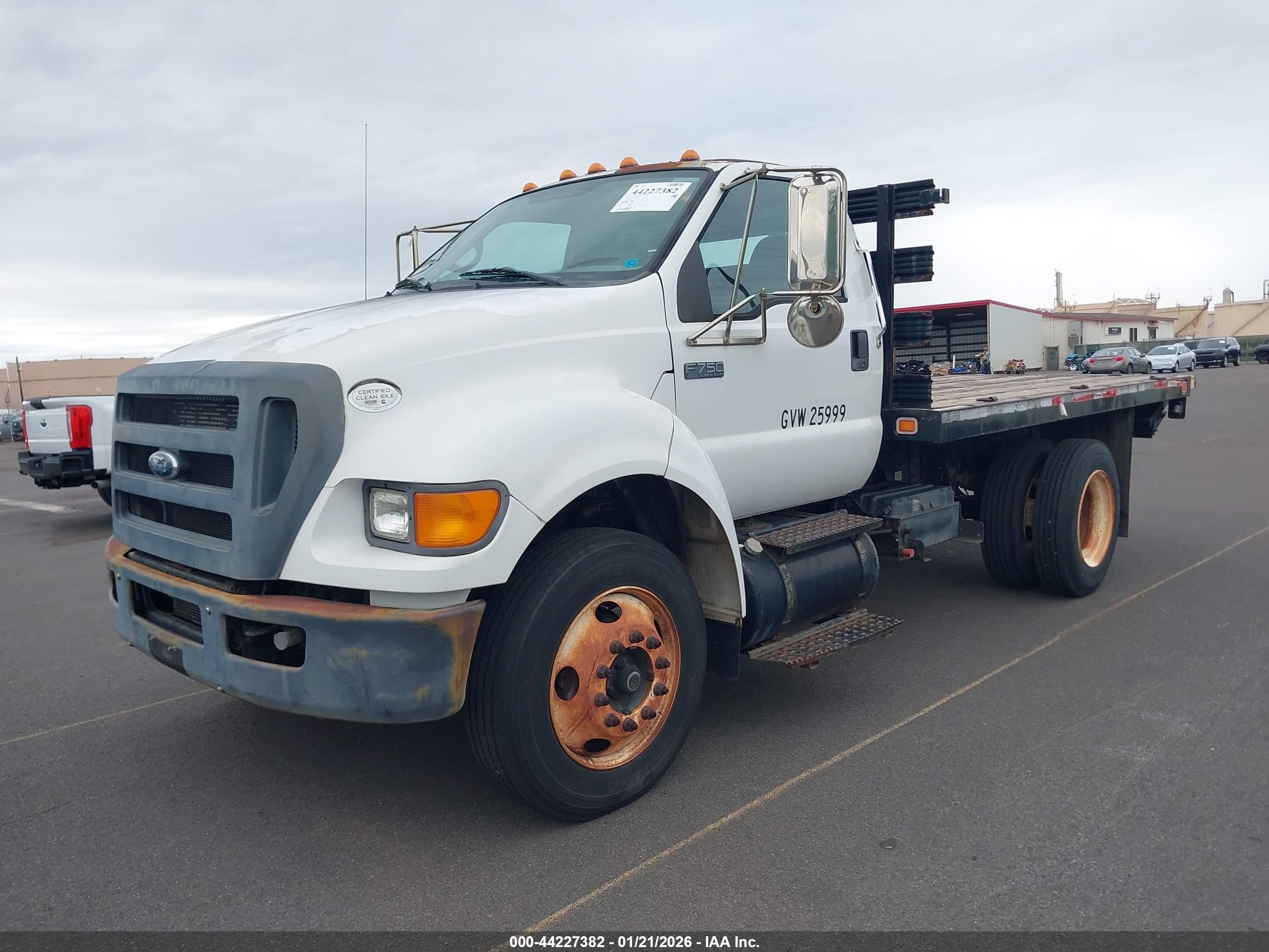 FORD F-750 image 2
