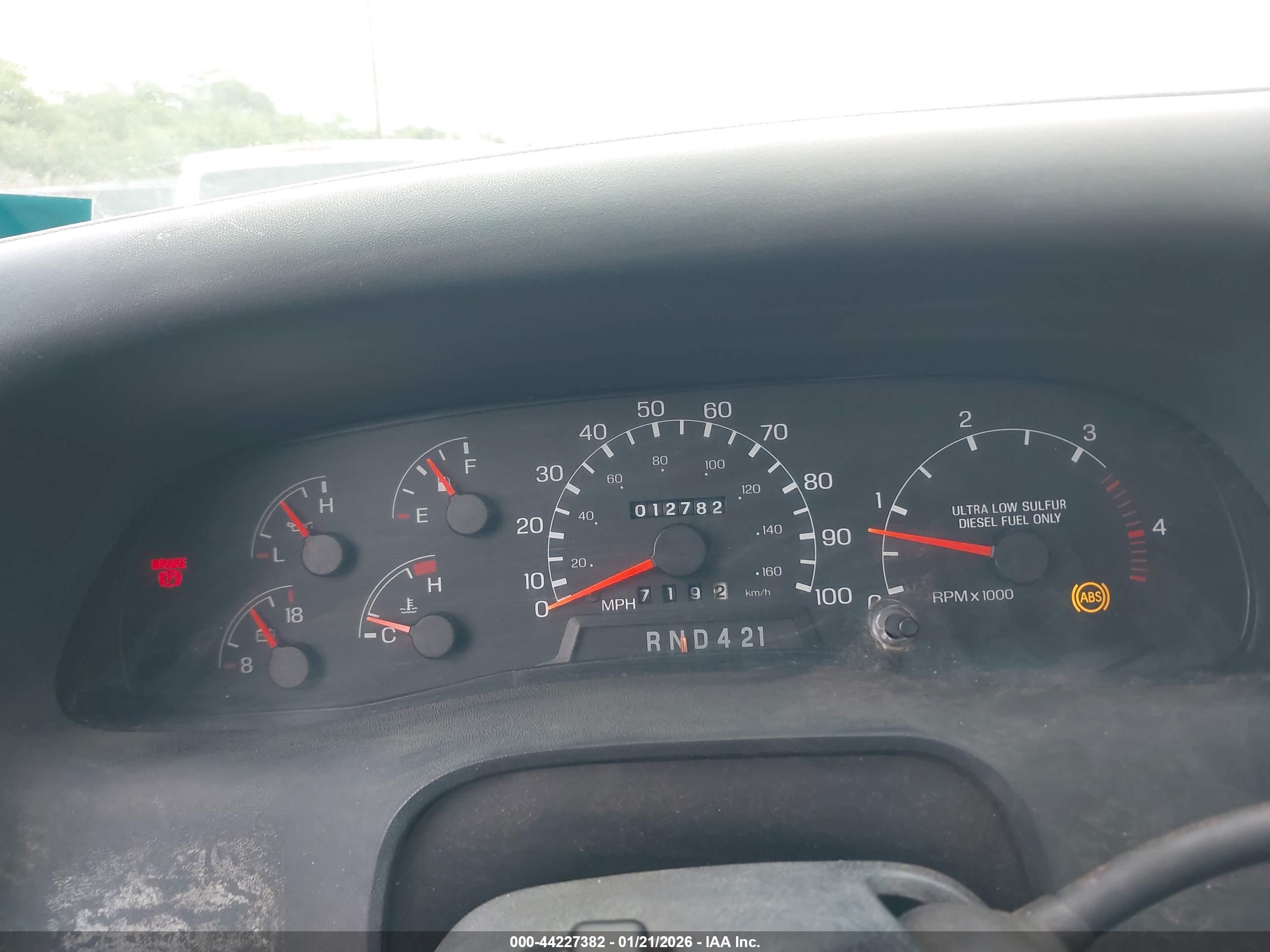 FORD F-750 image 6
