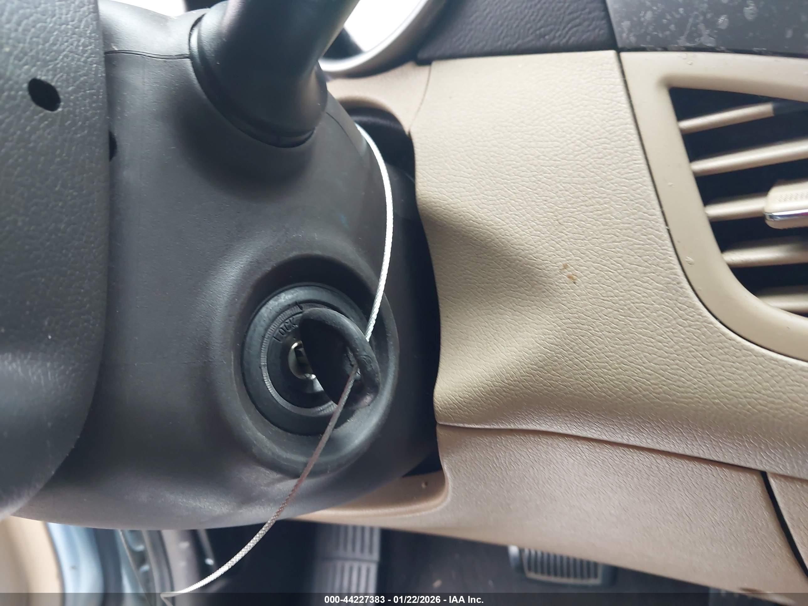HYUNDAI ELANTRA image 11