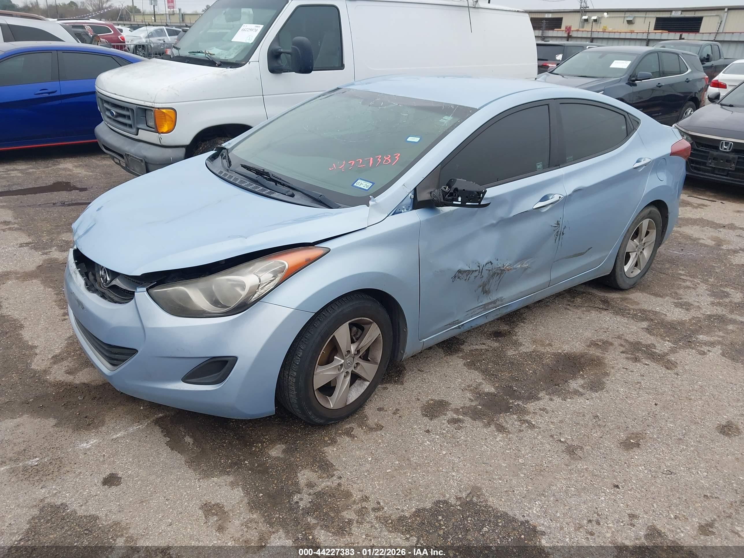 HYUNDAI ELANTRA image 2