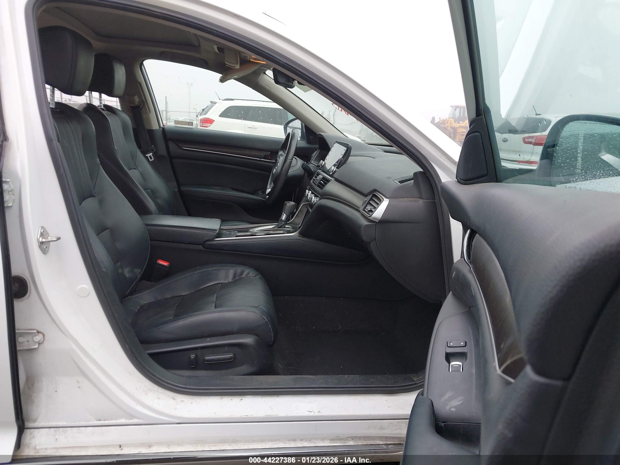 HONDA ACCORD image 5
