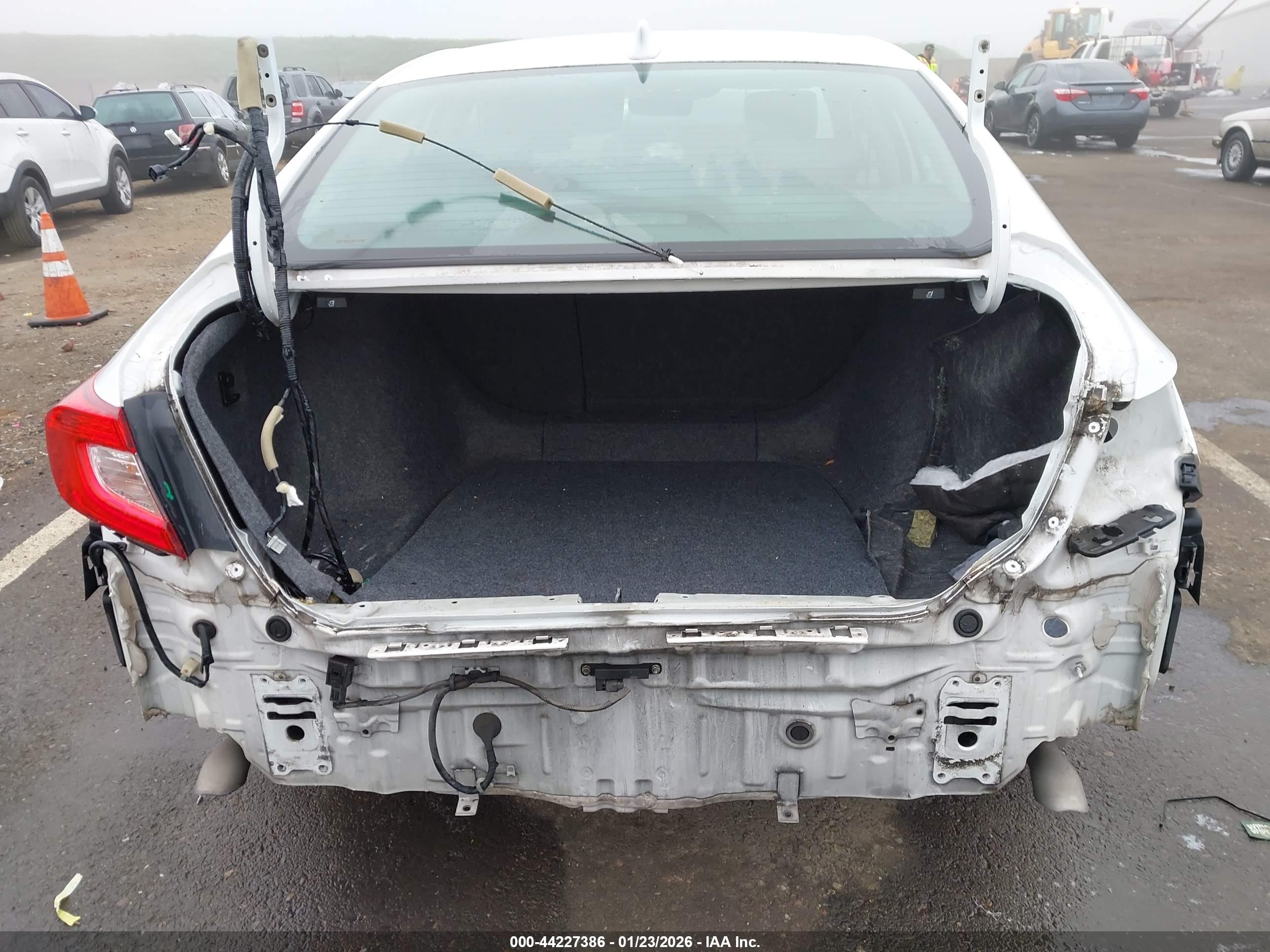 HONDA ACCORD image 6