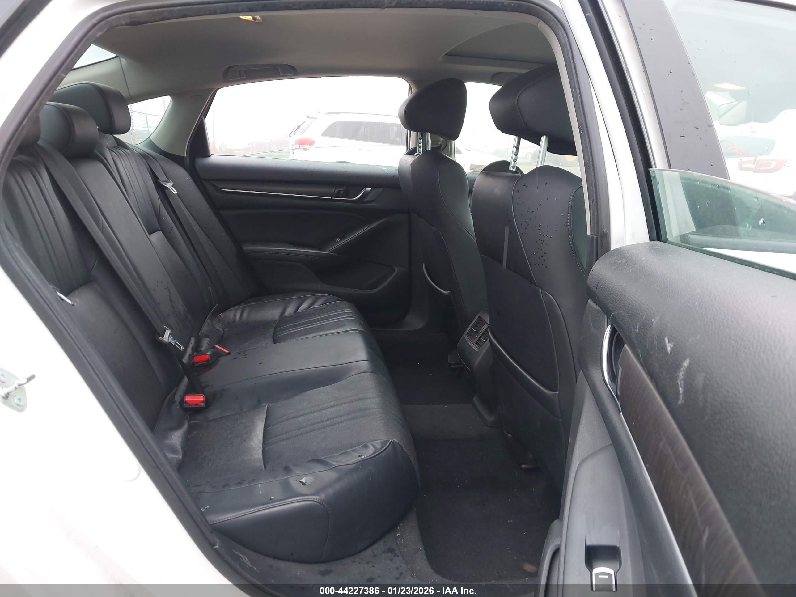 HONDA ACCORD image 8