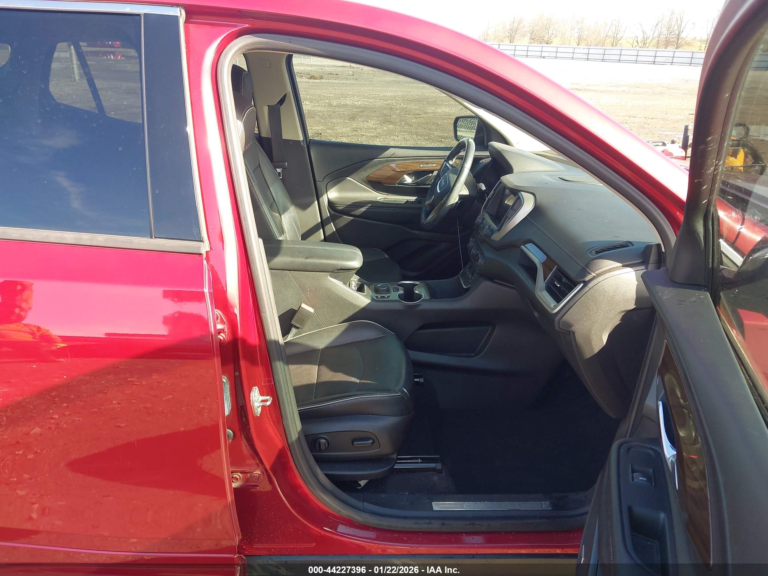 GMC TERRAIN image 5