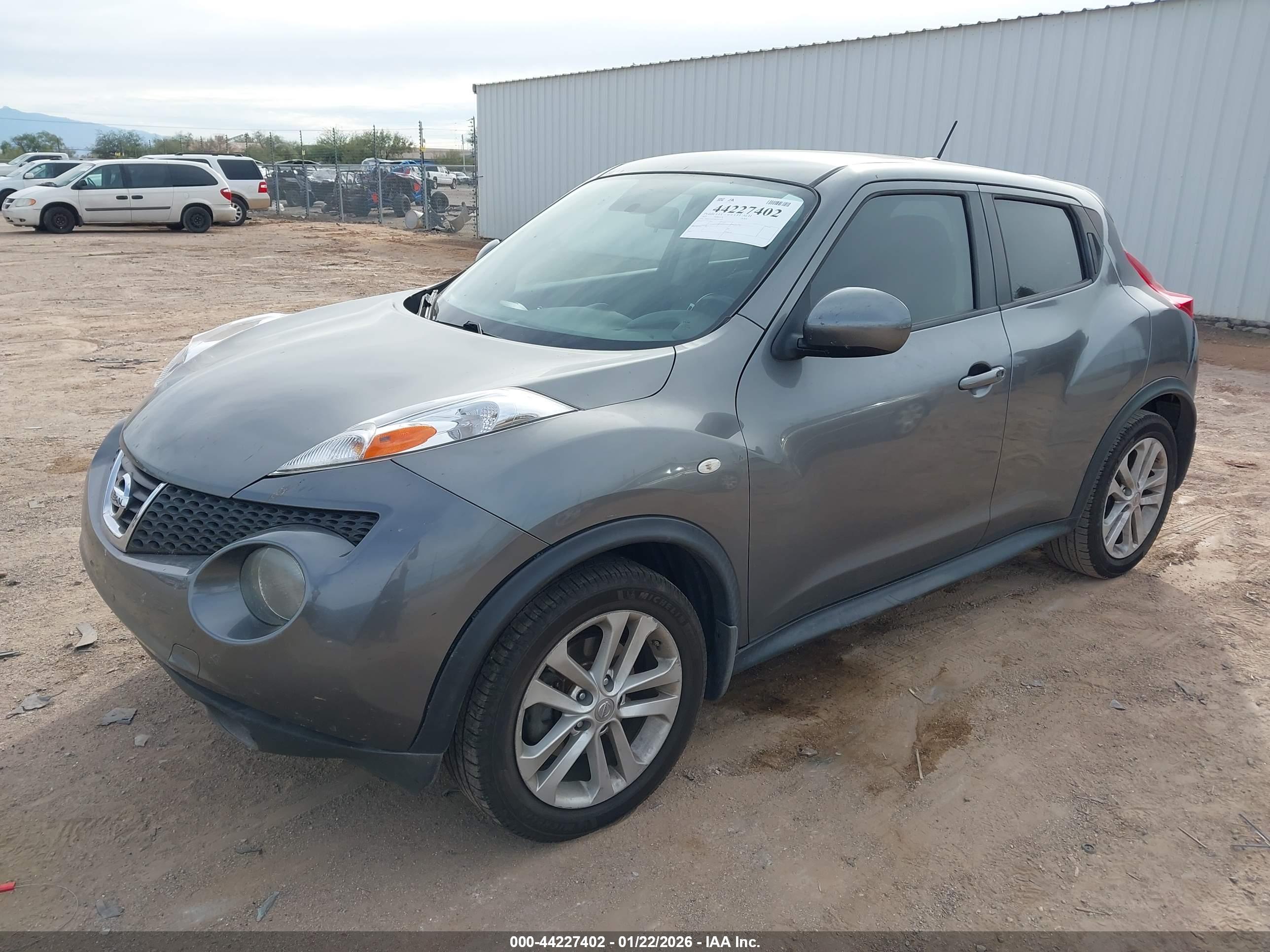 NISSAN JUKE image 2
