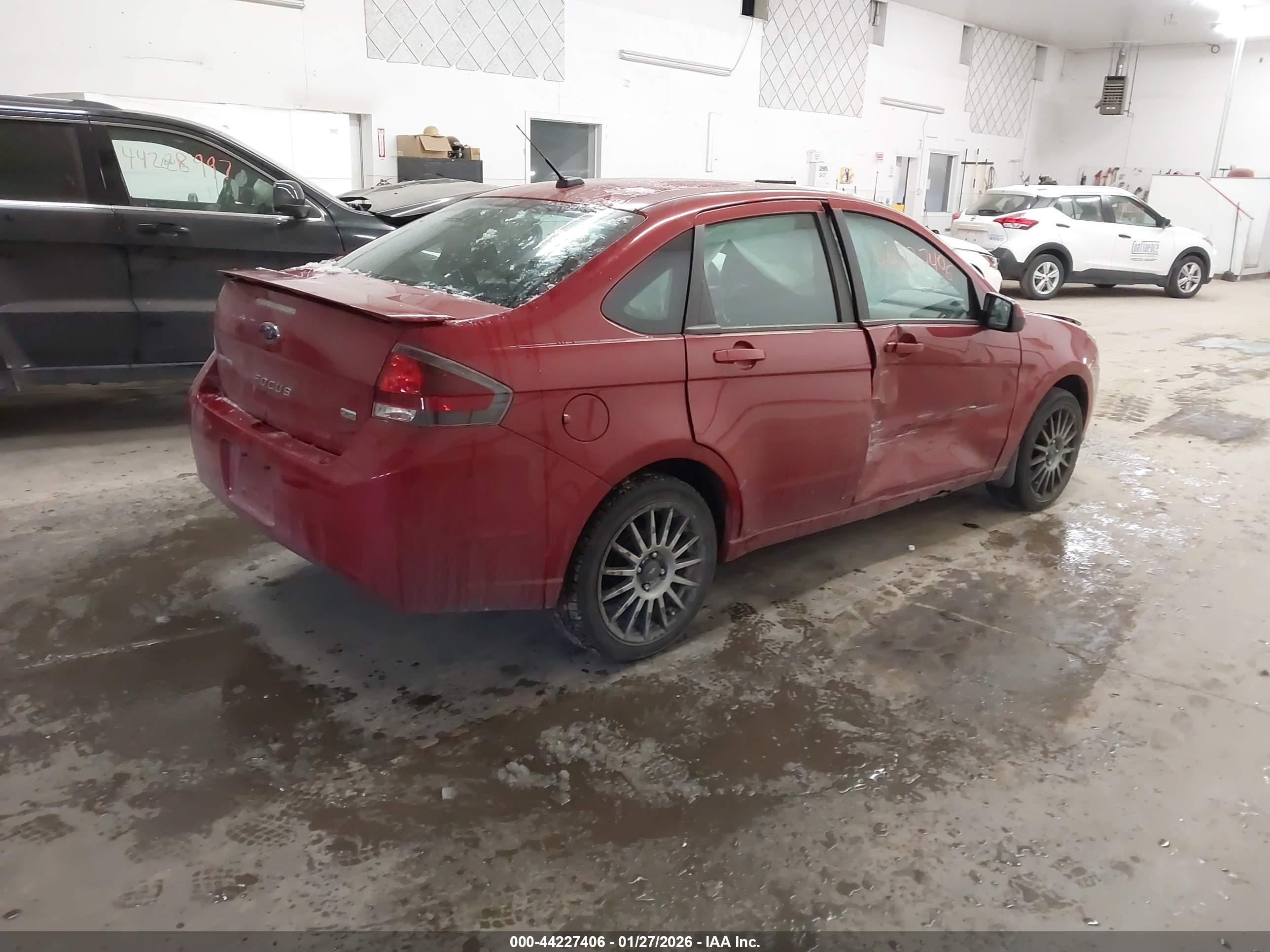 FORD FOCUS image 4
