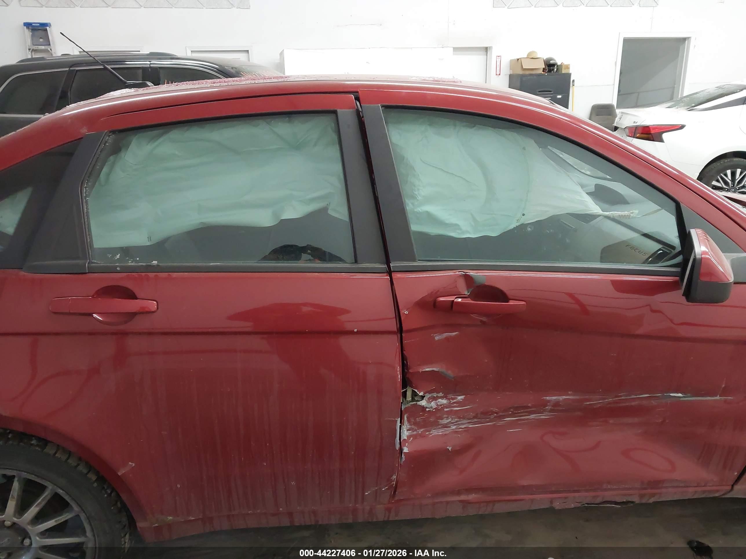 FORD FOCUS image 6