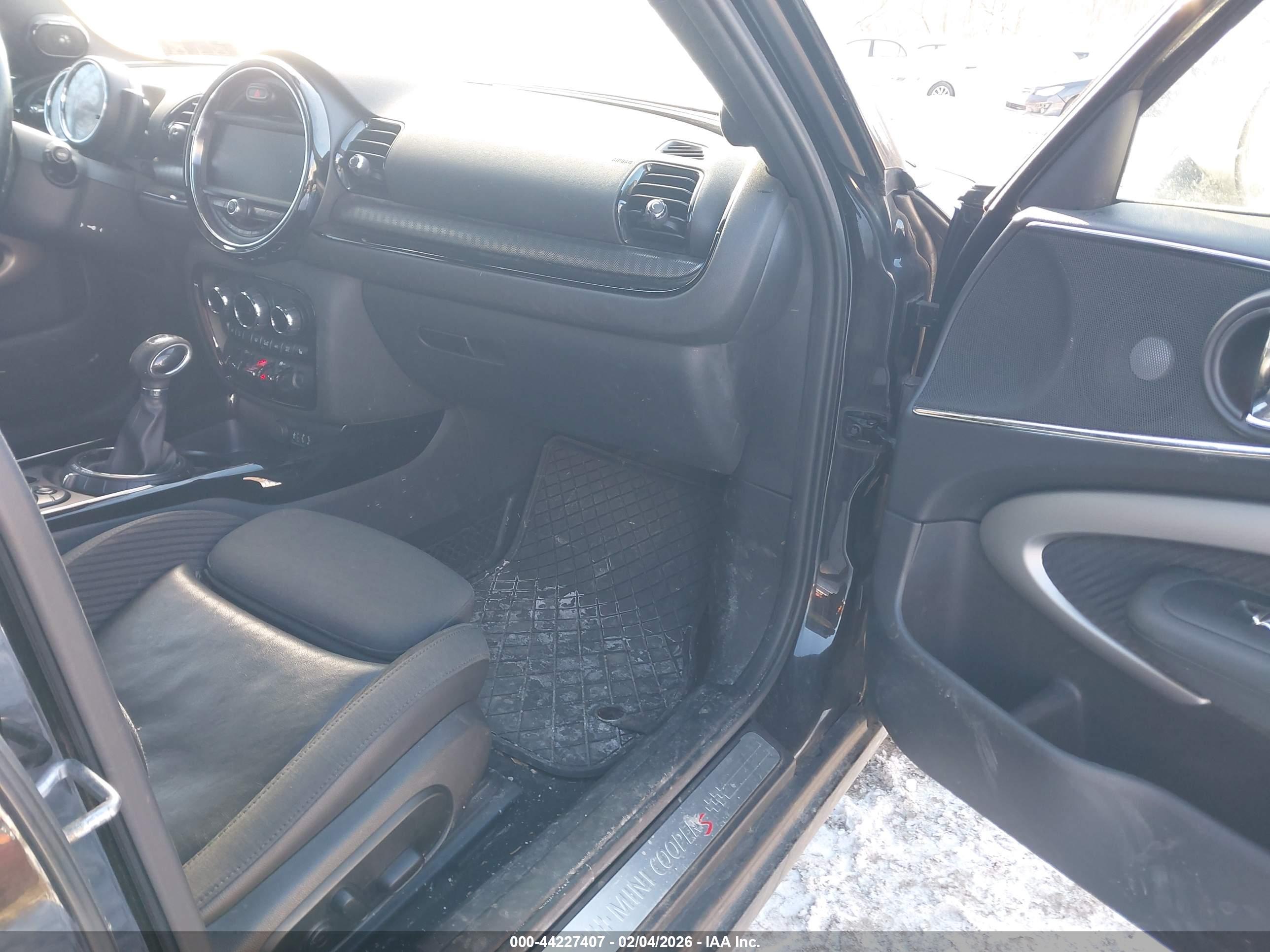 MINI CLUBMAN image 5