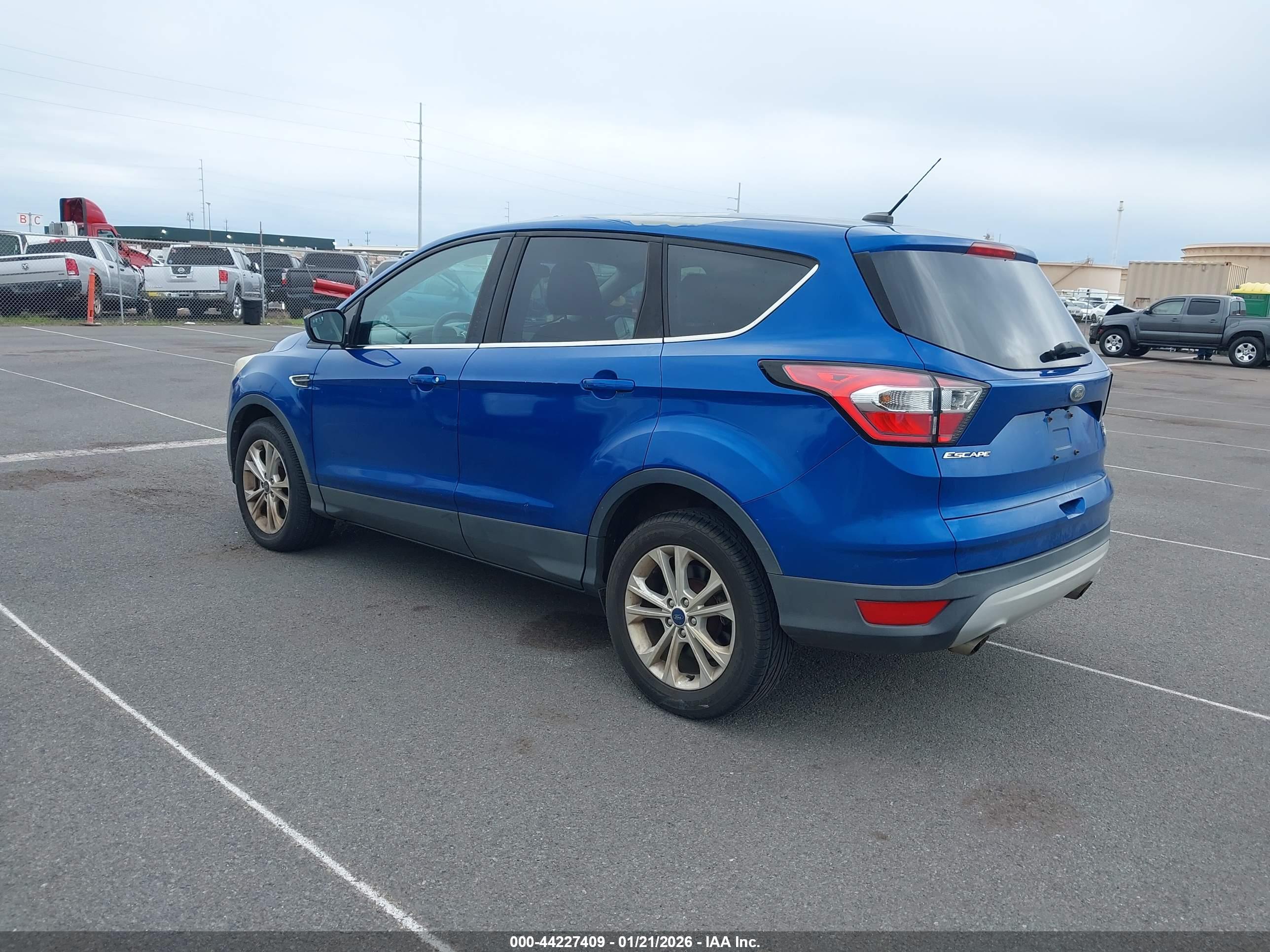 FORD ESCAPE image 3