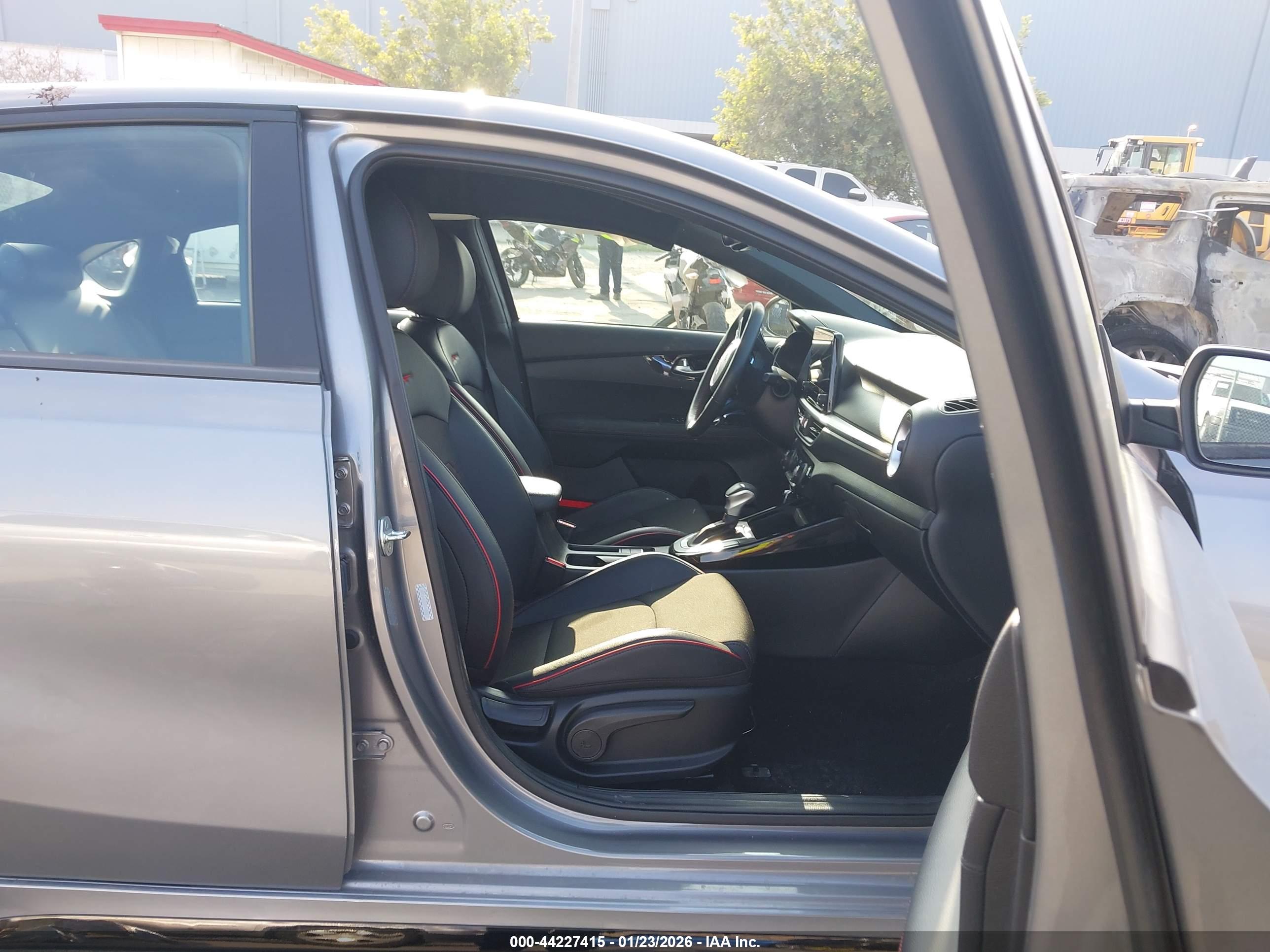 KIA FORTE image 5