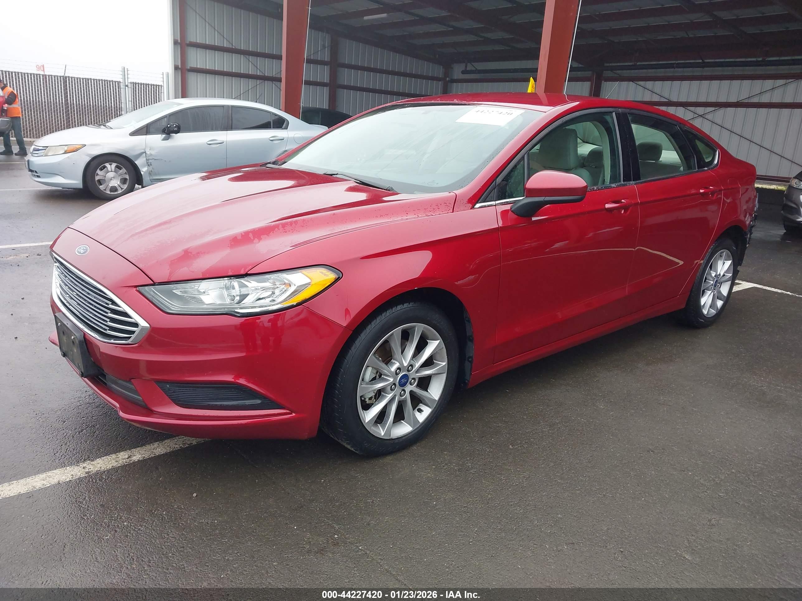 FORD FUSION image 2