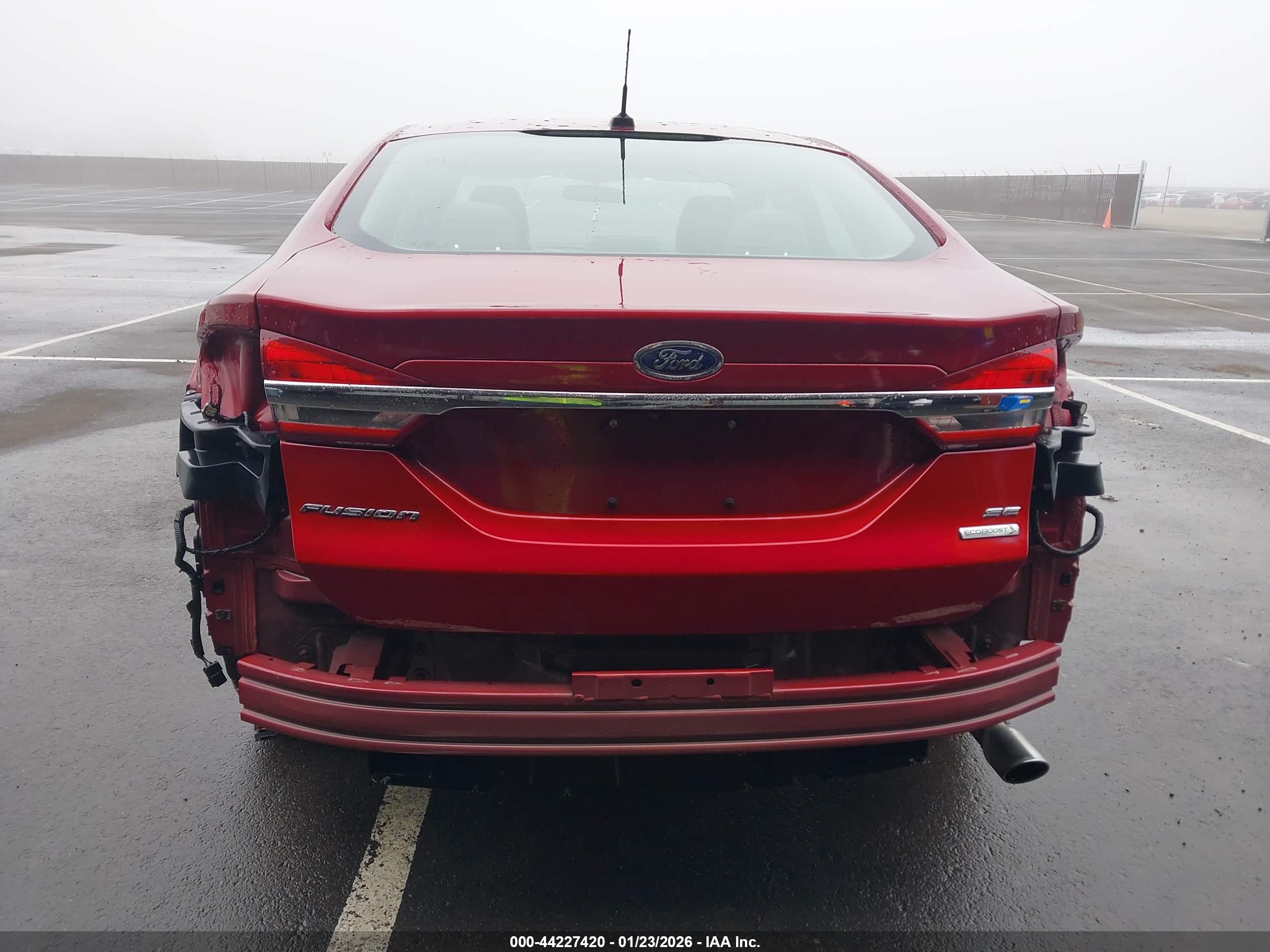 FORD FUSION image 6