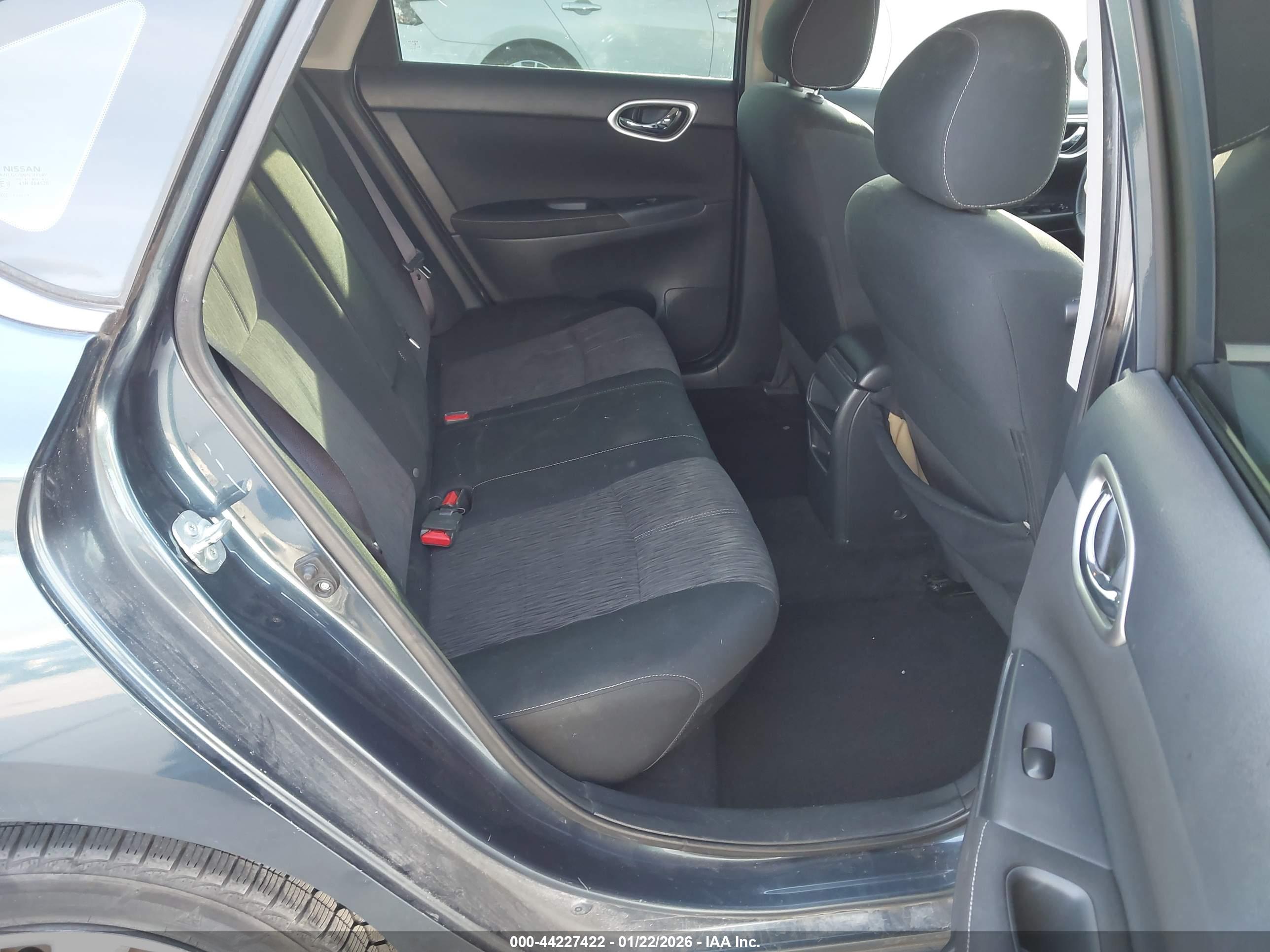 NISSAN SENTRA image 8