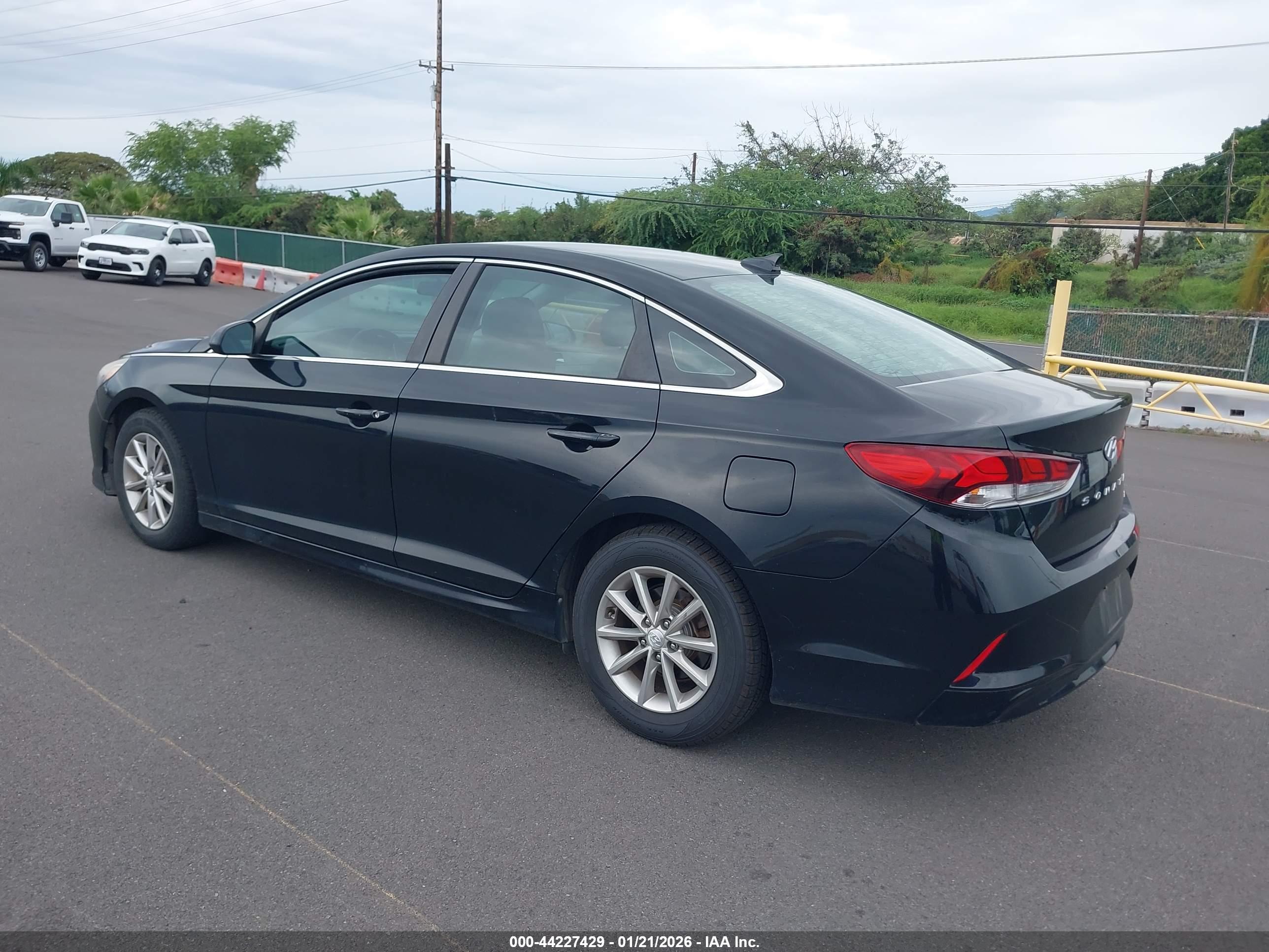 HYUNDAI SONATA image 3