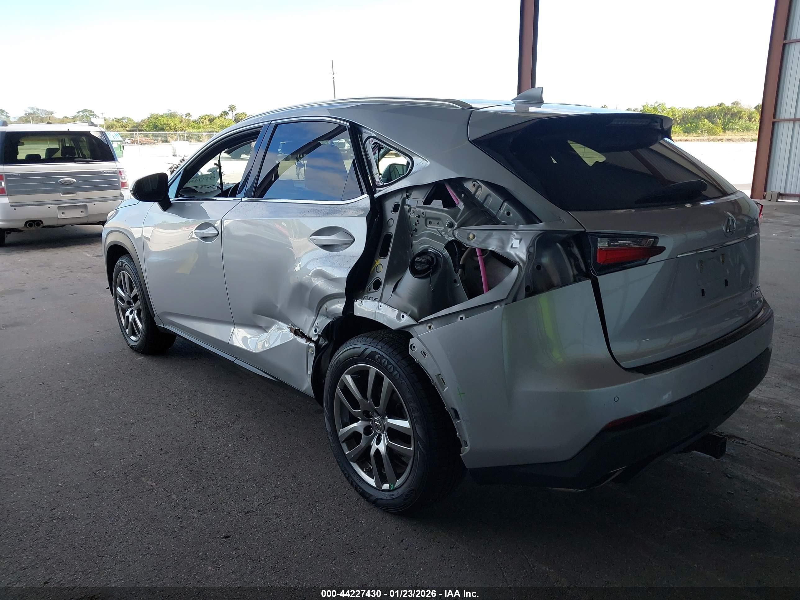 LEXUS NX image 3