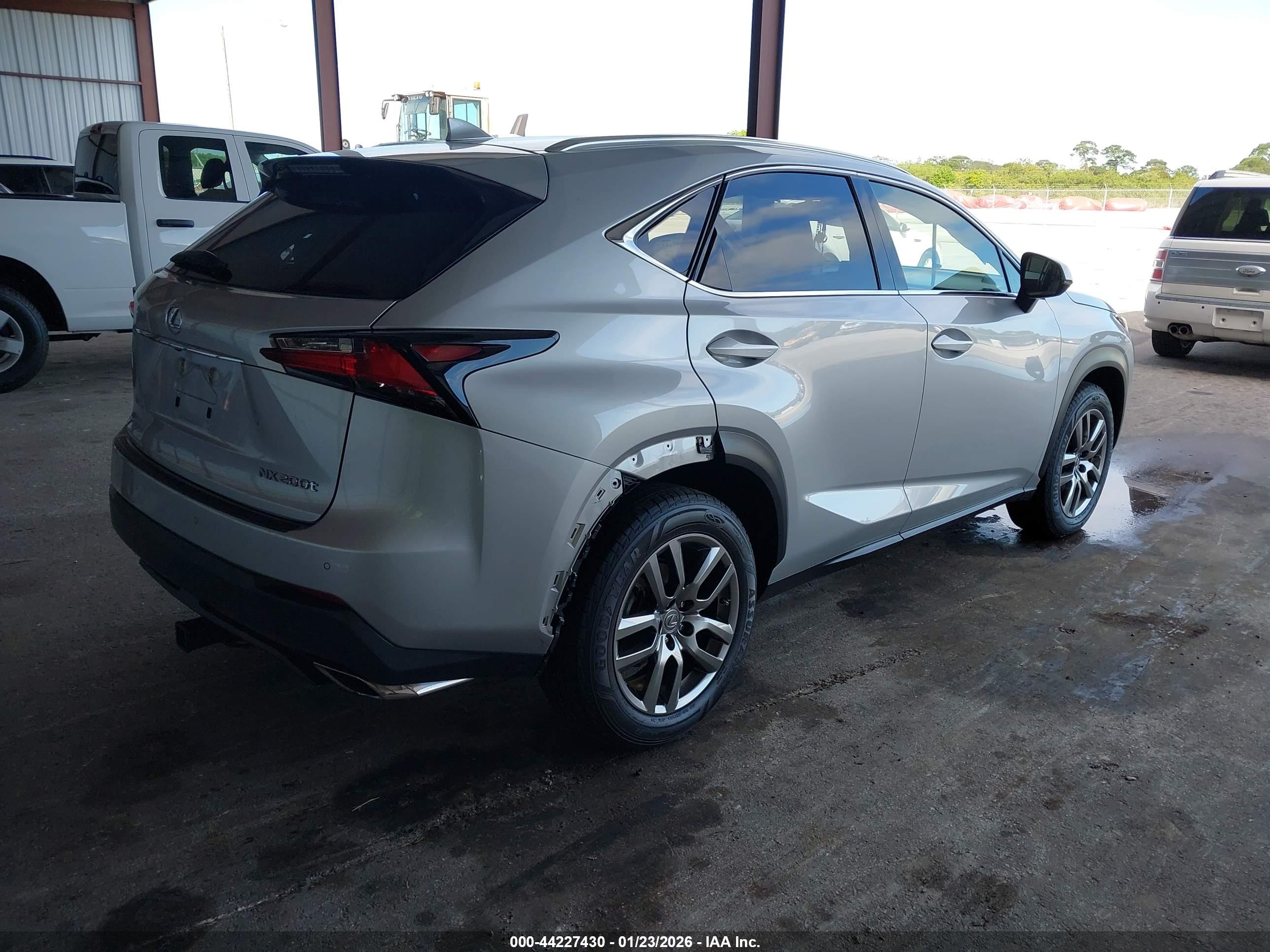 LEXUS NX image 4