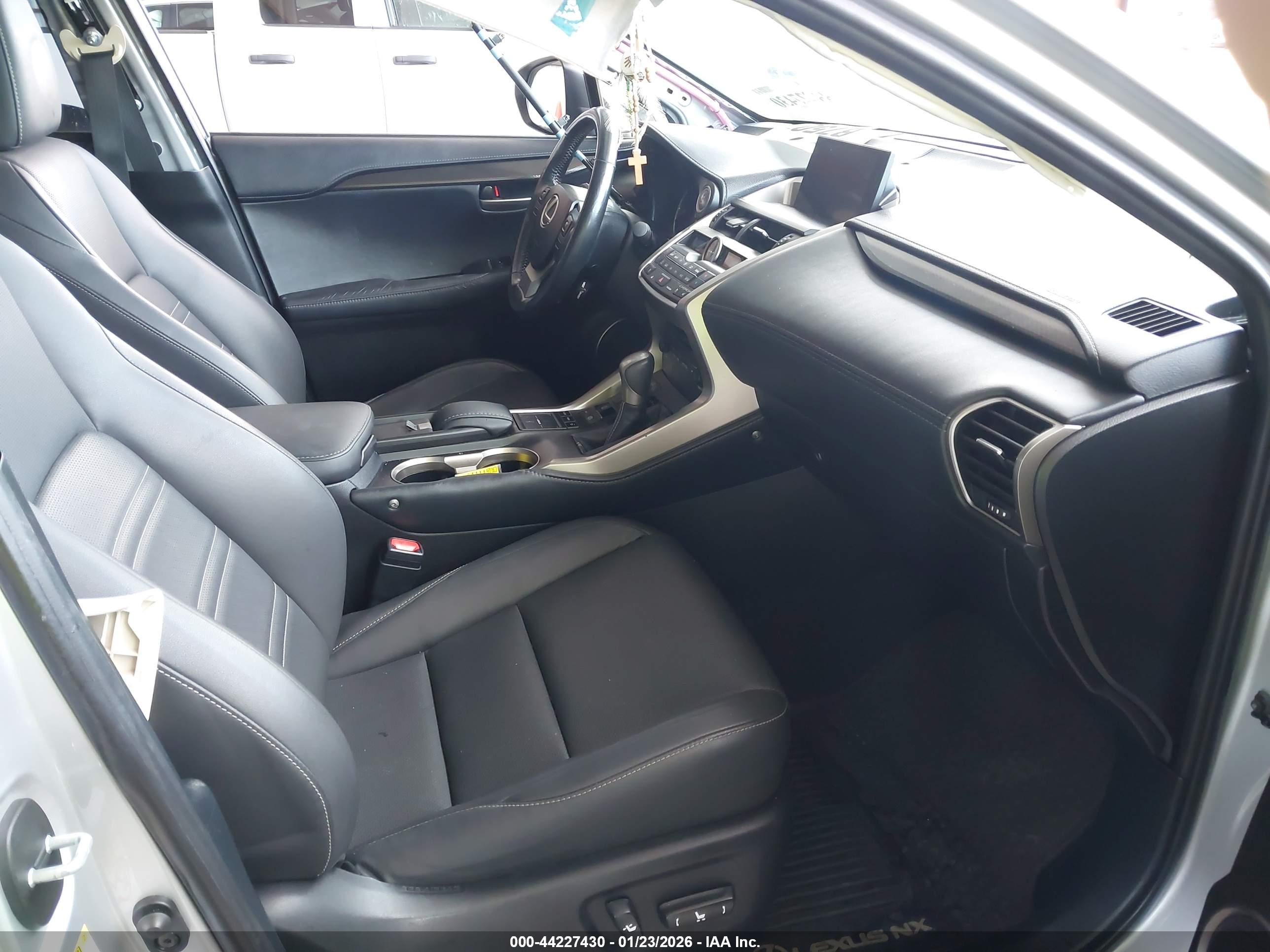 LEXUS NX image 5