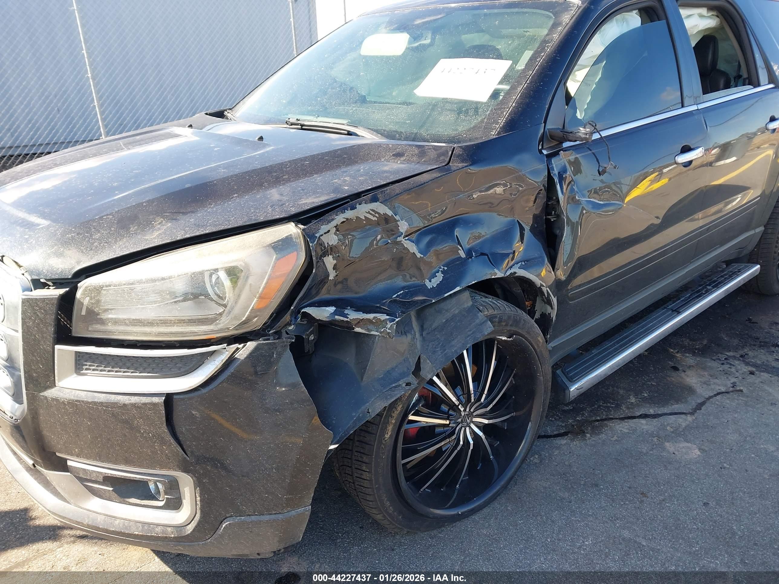 GMC ACADIA image 6