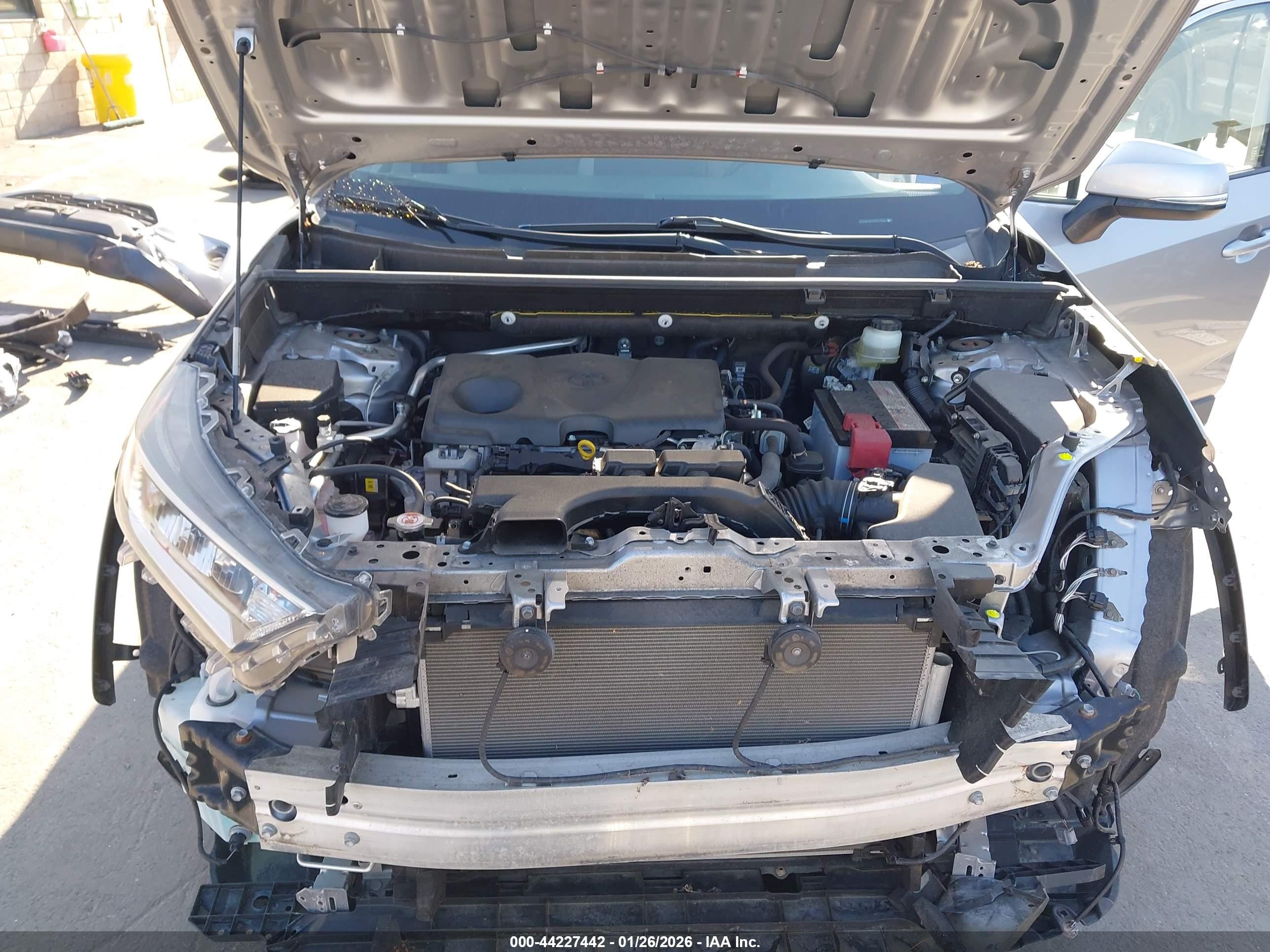 TOYOTA RAV4 image 10