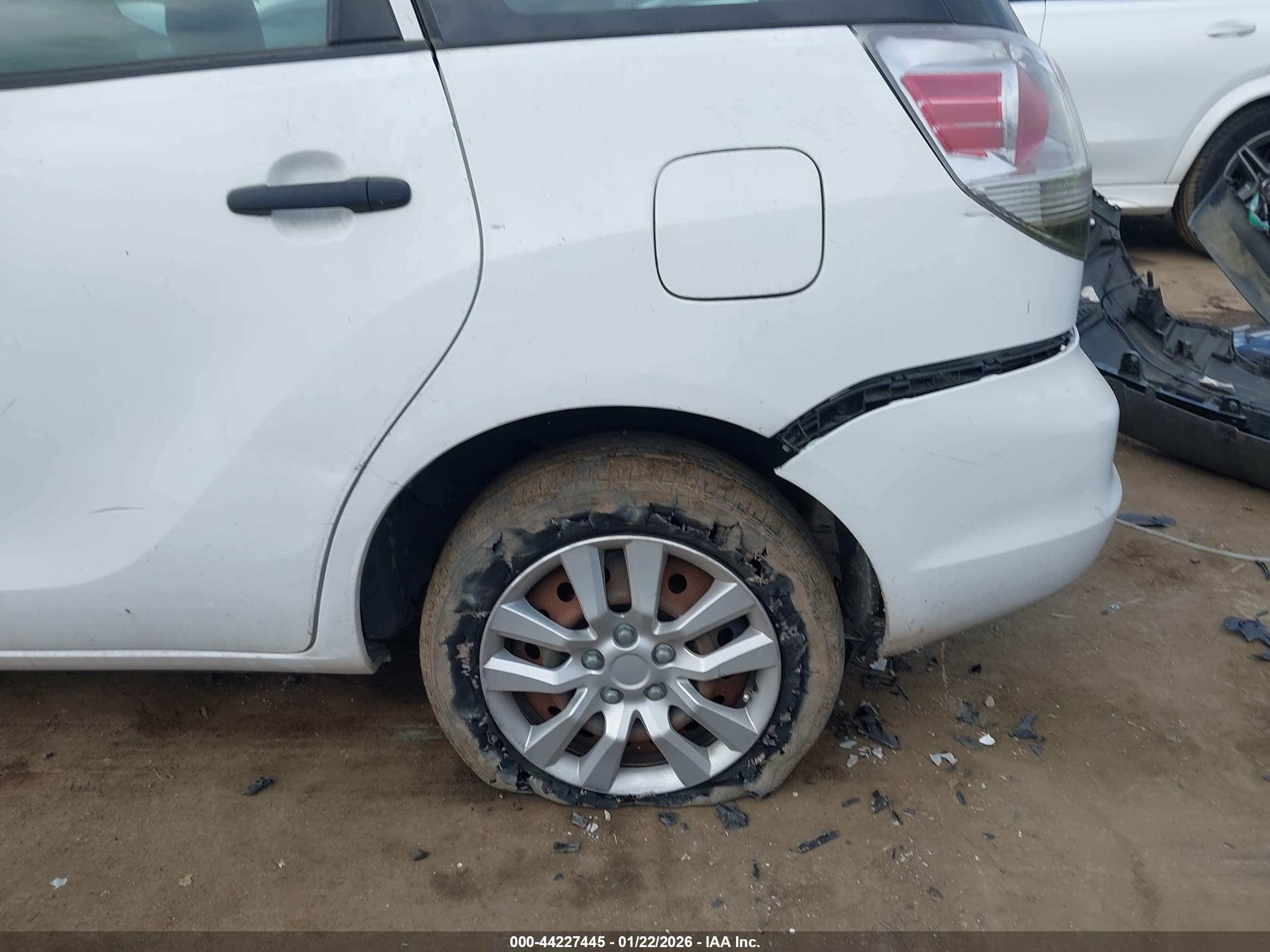 TOYOTA MATRIX image 6