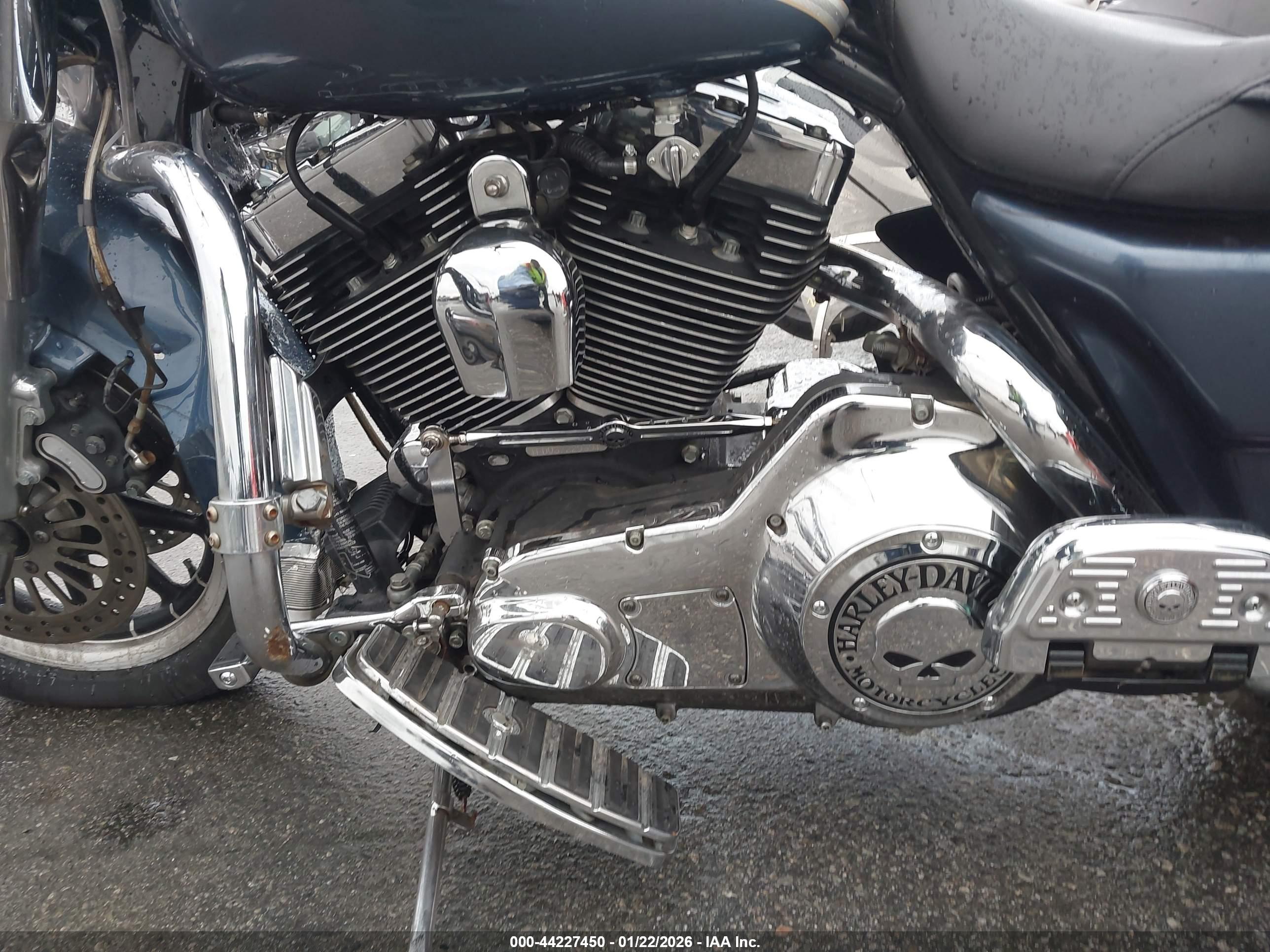 HARLEY-DAVIDSON FLHR image 9