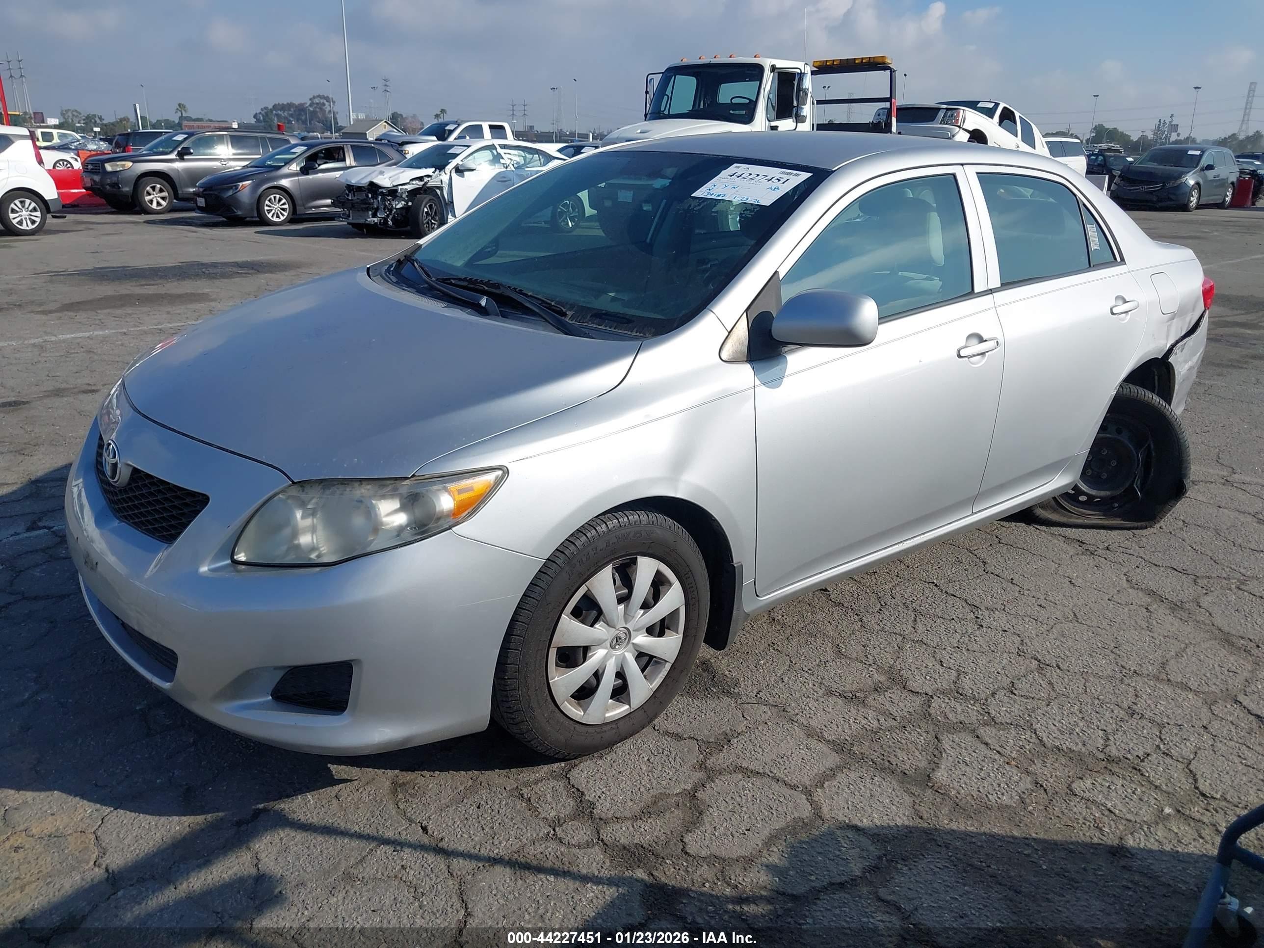 TOYOTA COROLLA image 2