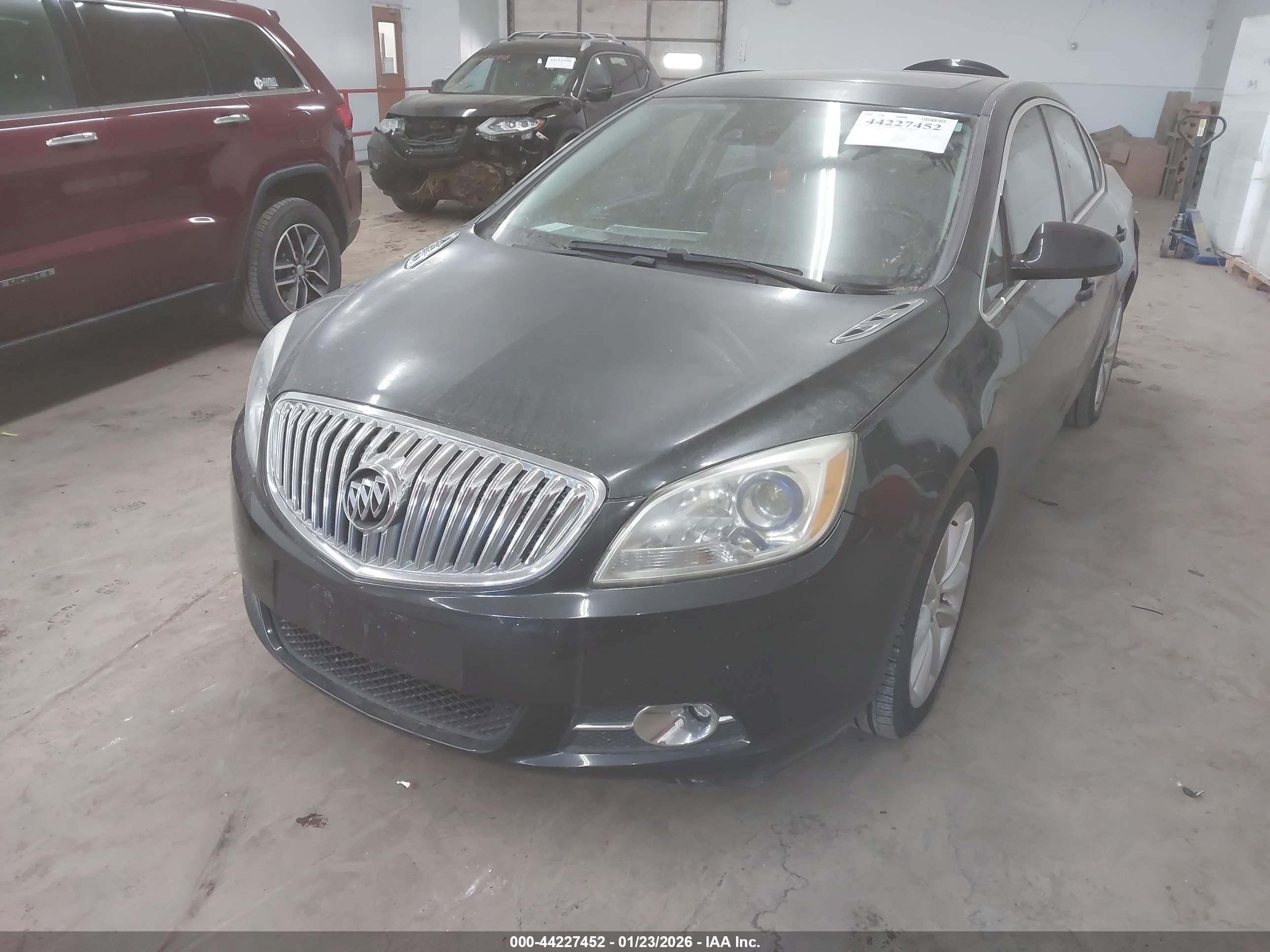 BUICK VERANO image 2
