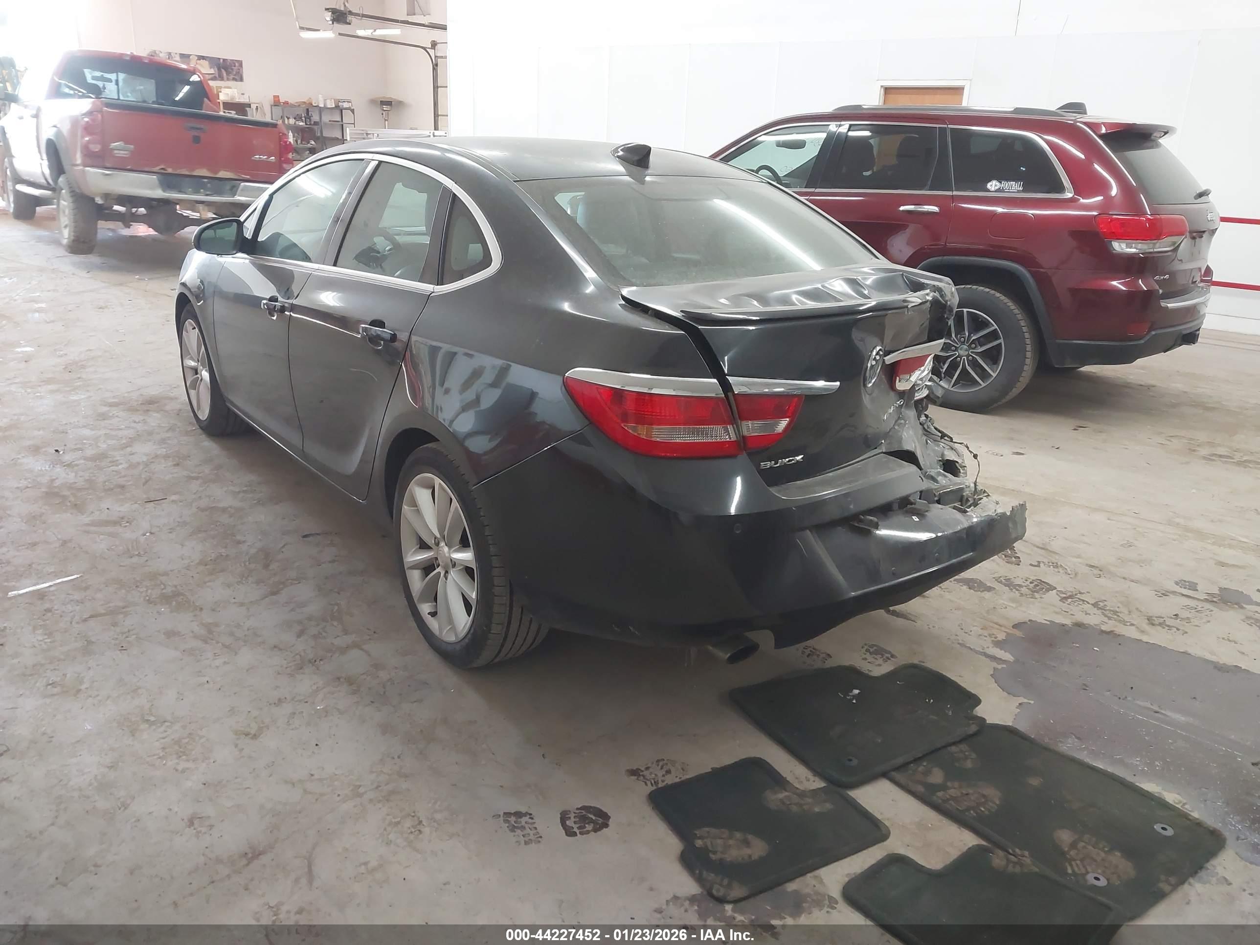 BUICK VERANO image 3