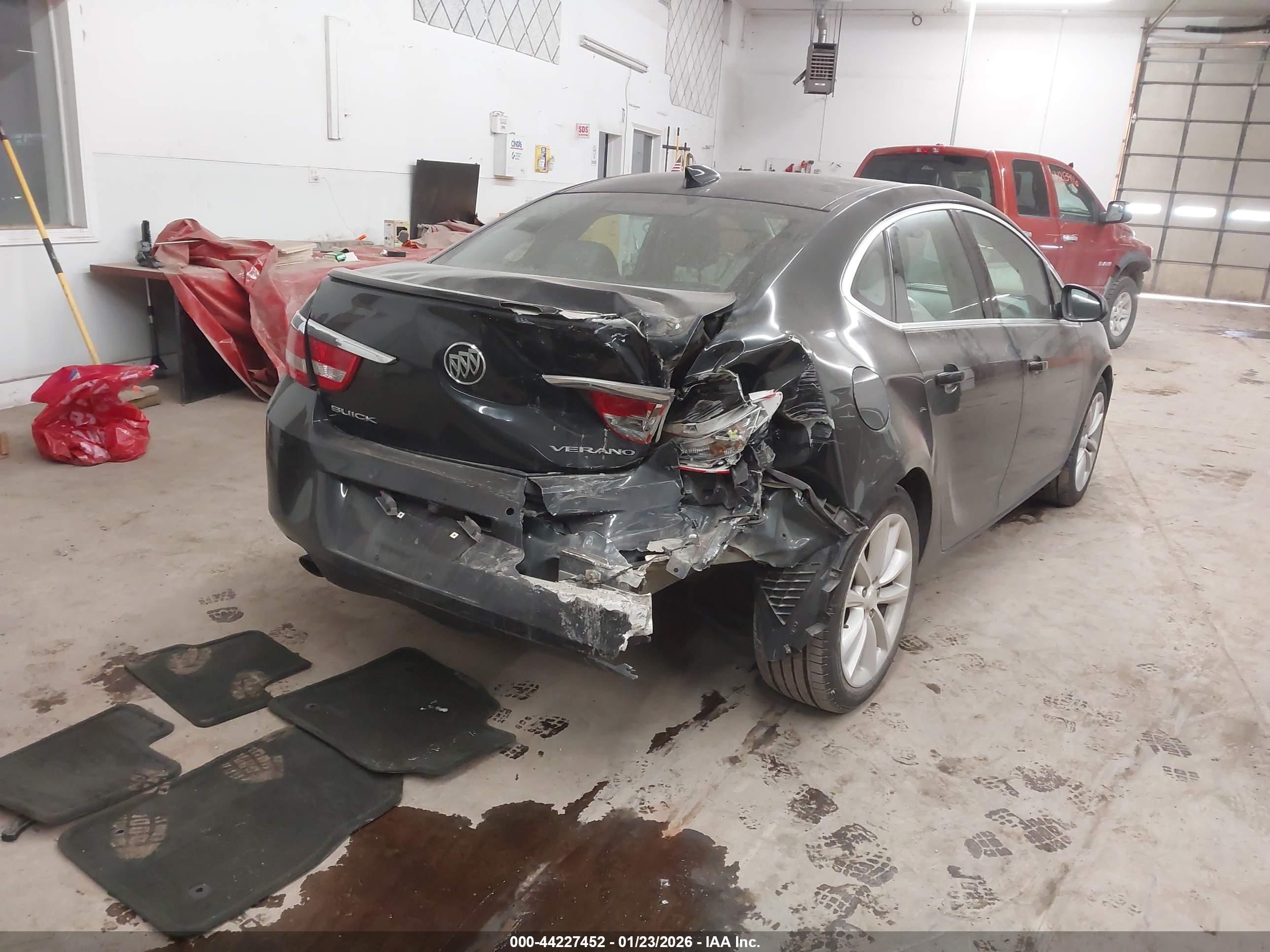 BUICK VERANO image 4