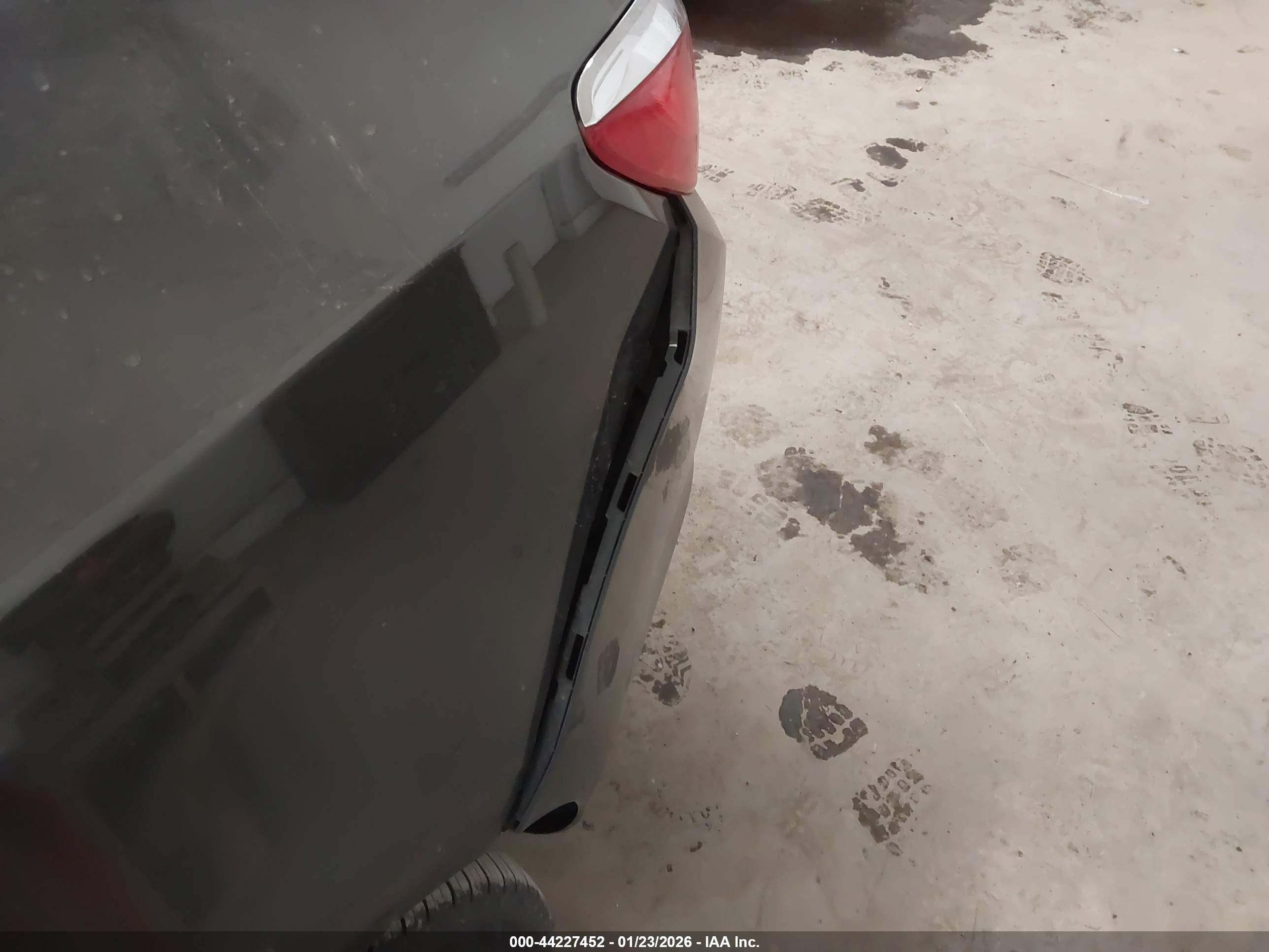 BUICK VERANO image 6