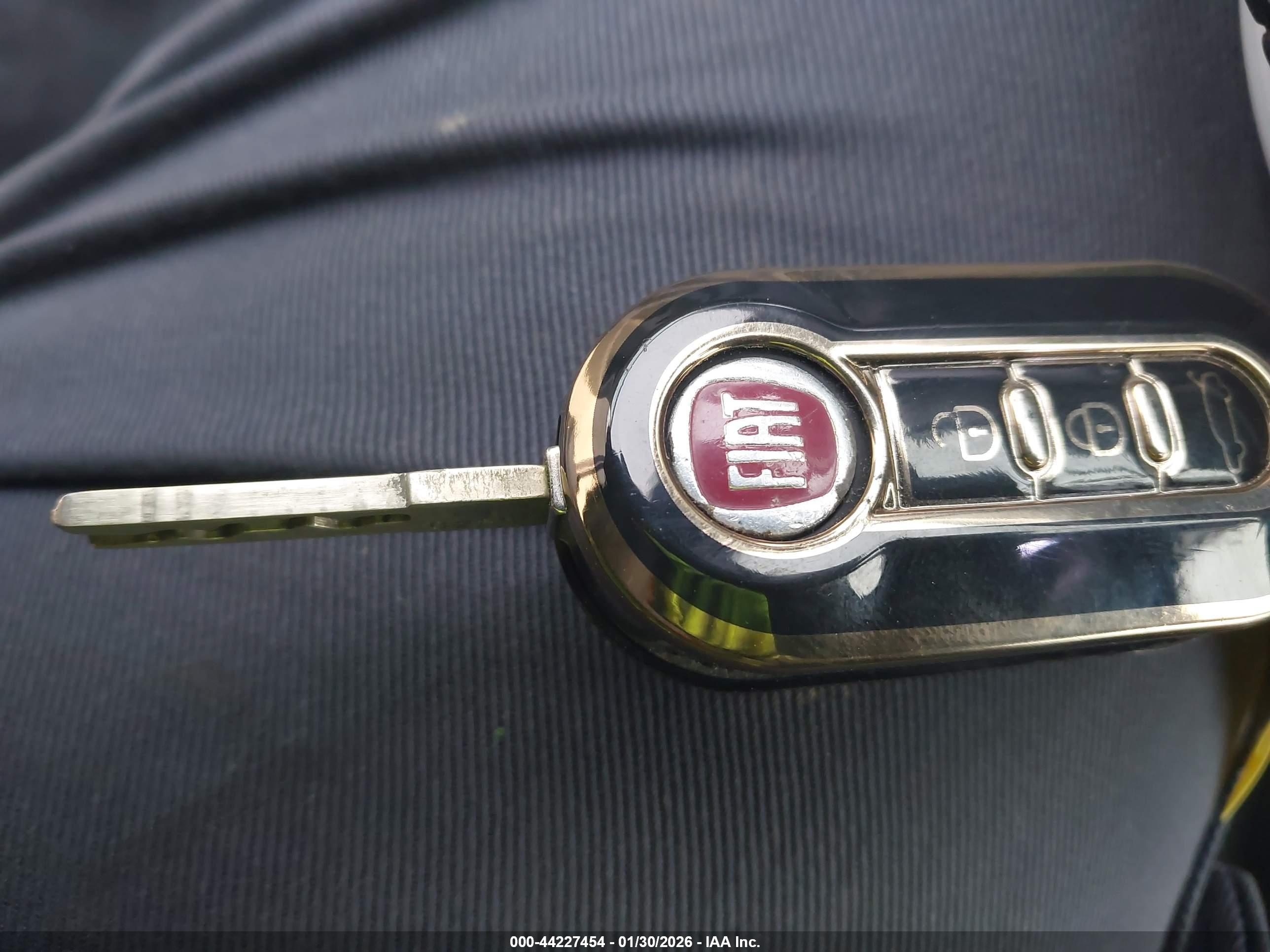 FIAT 500 image 11