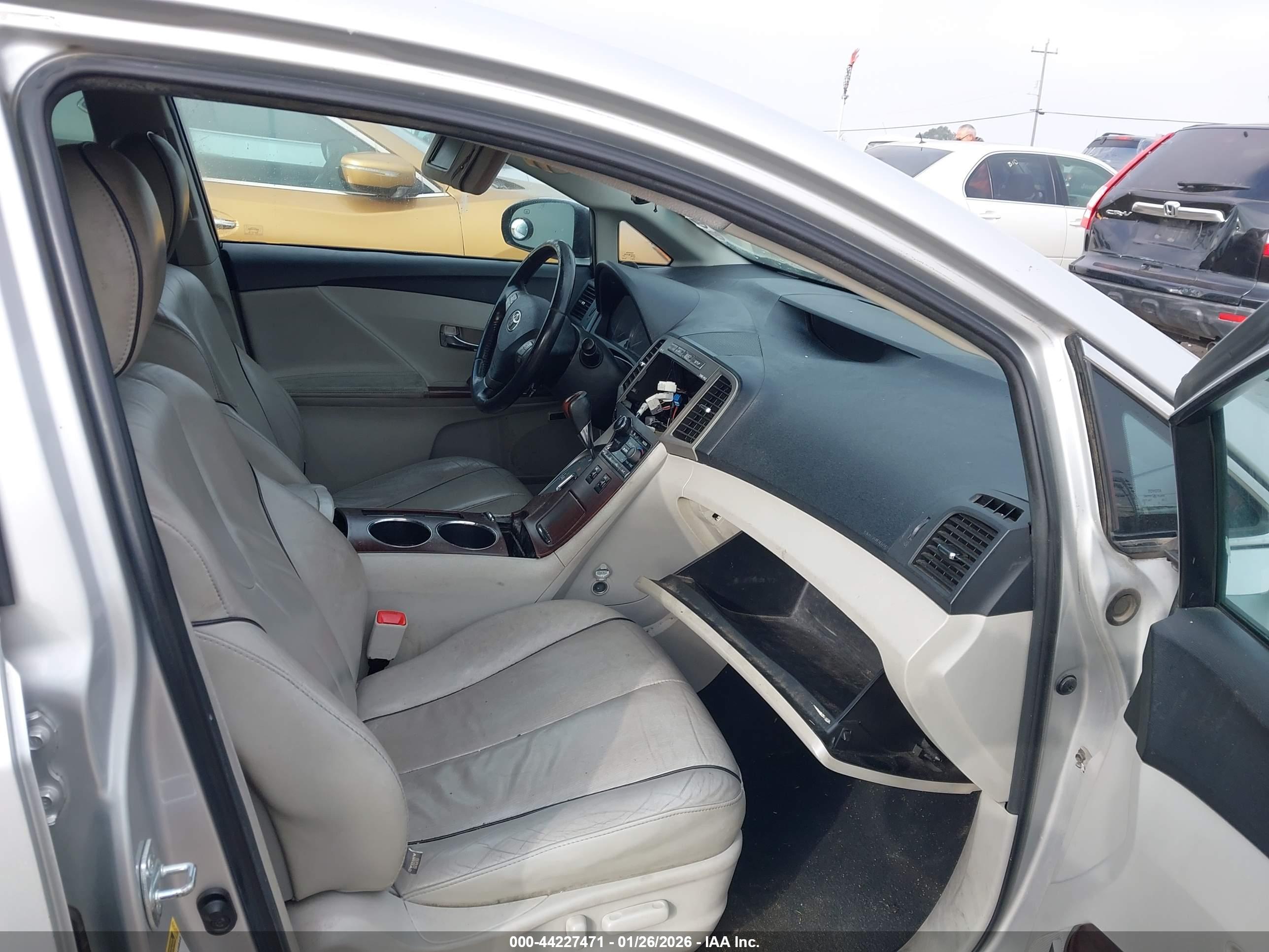 TOYOTA VENZA image 5