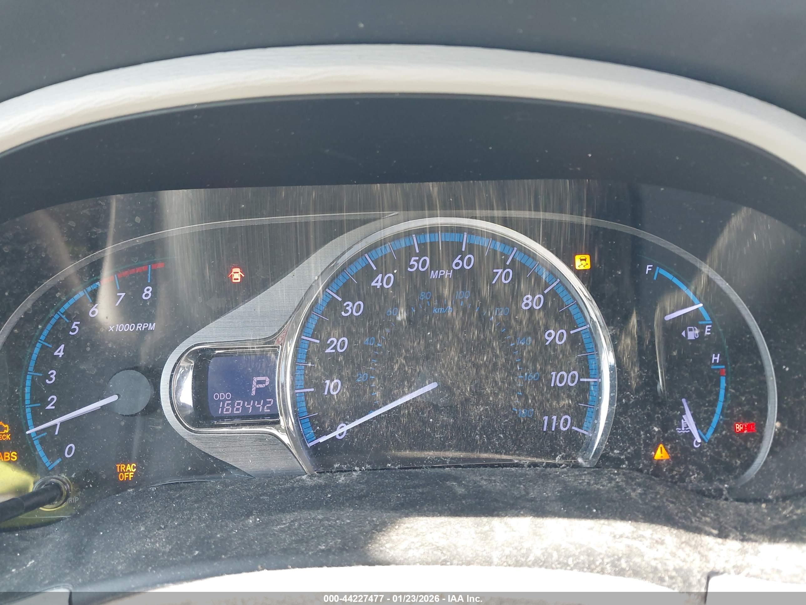 TOYOTA SIENNA image 7