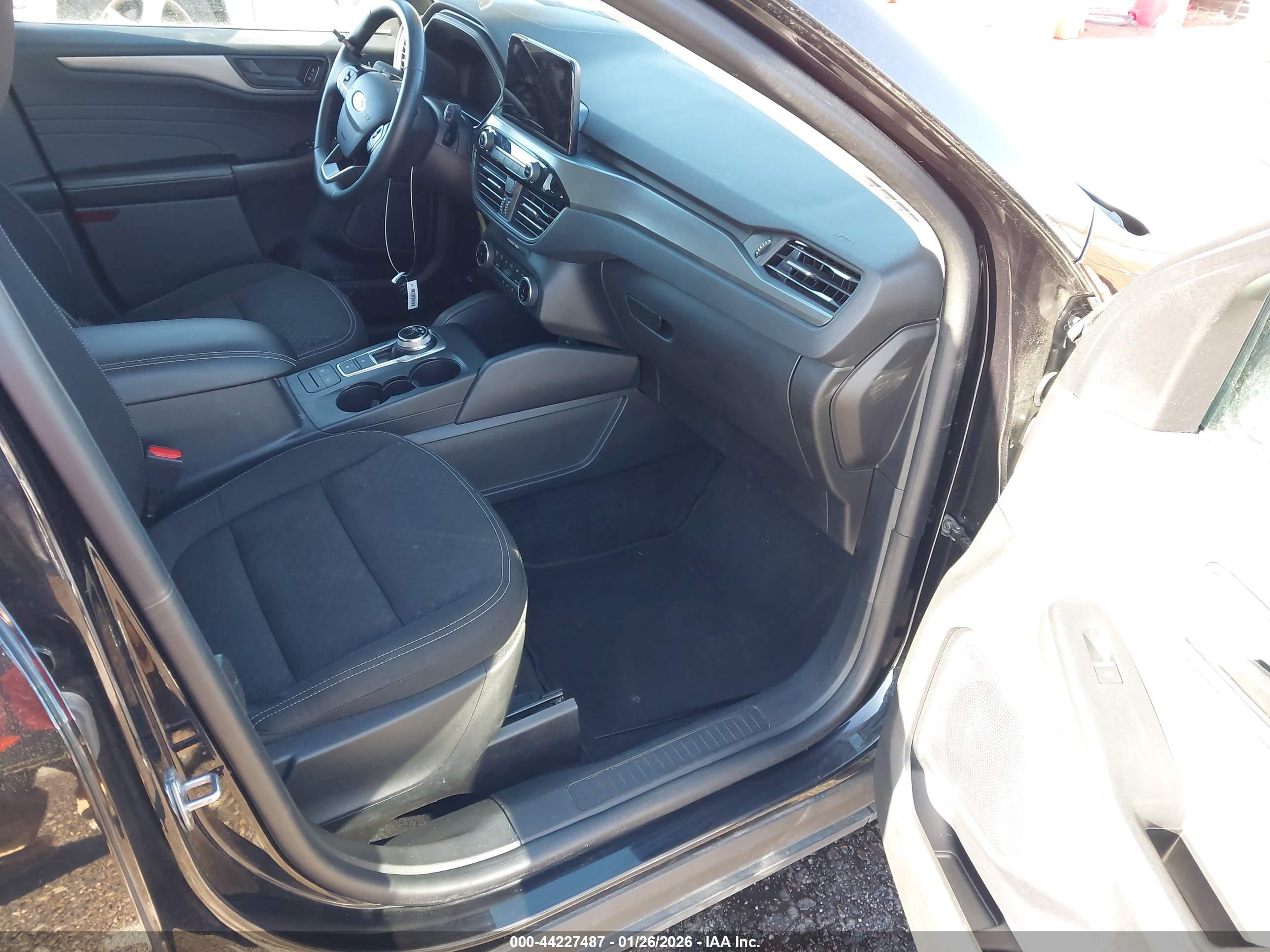 FORD ESCAPE image 5