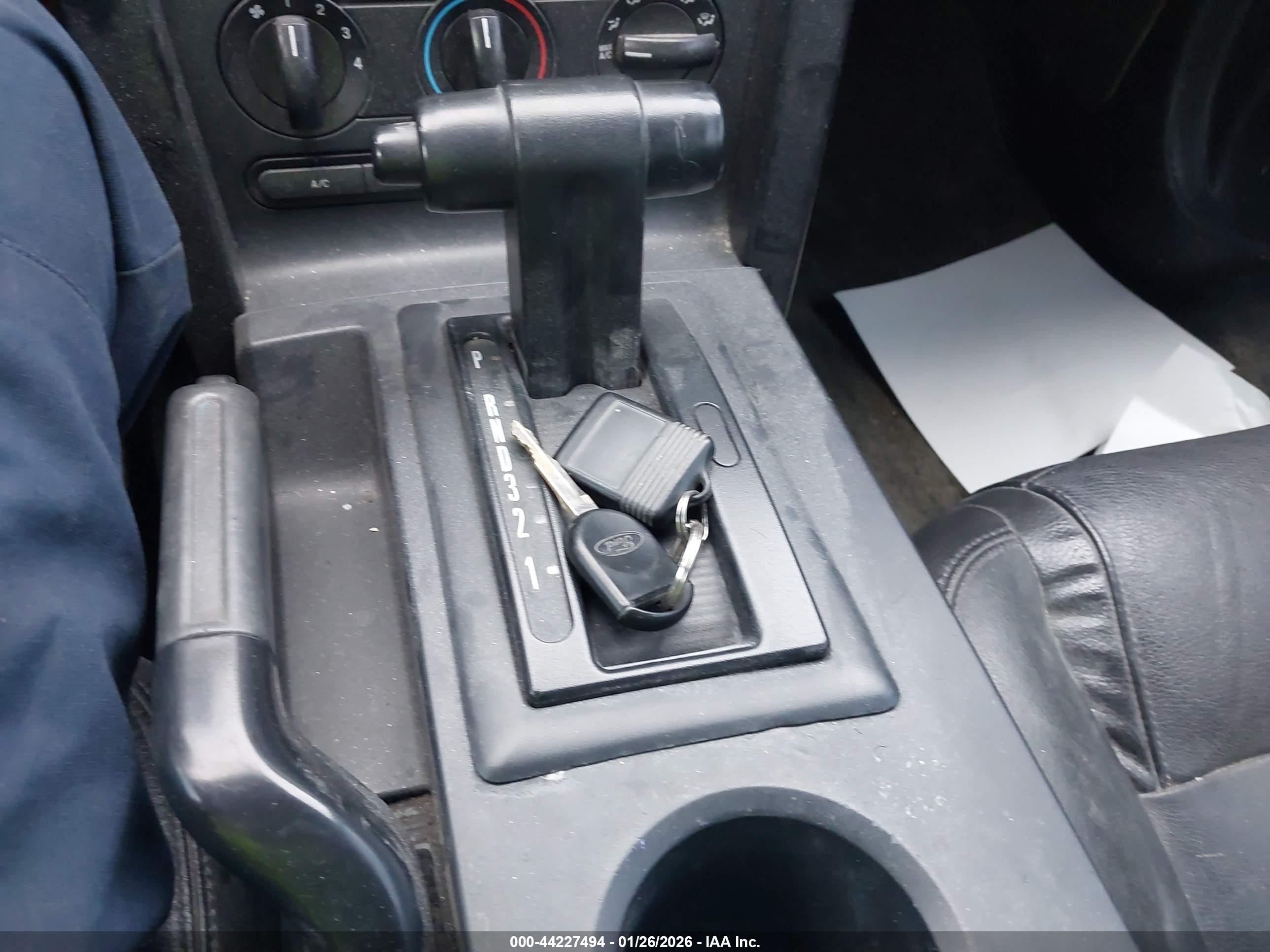 FORD MUSTANG image 11