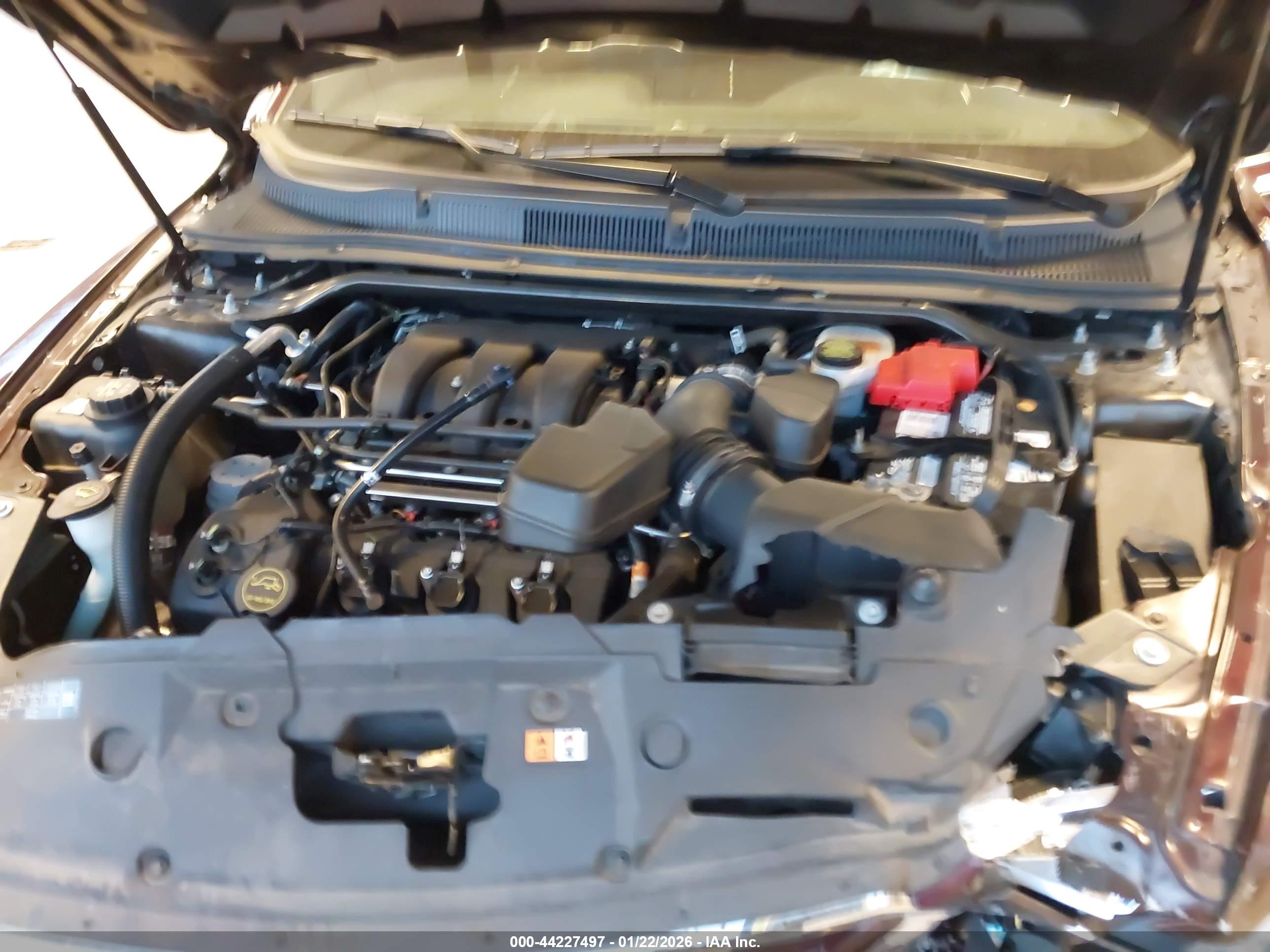 FORD TAURUS image 10