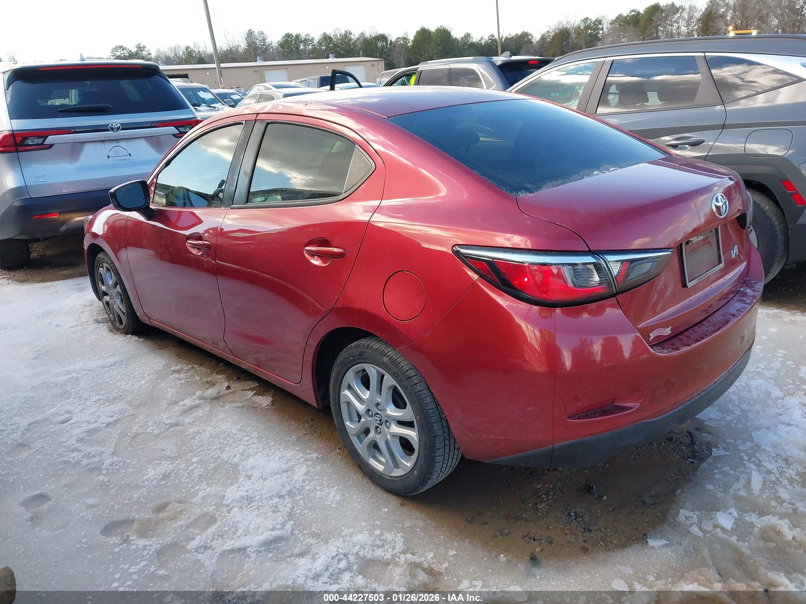 TOYOTA YARIS image 3