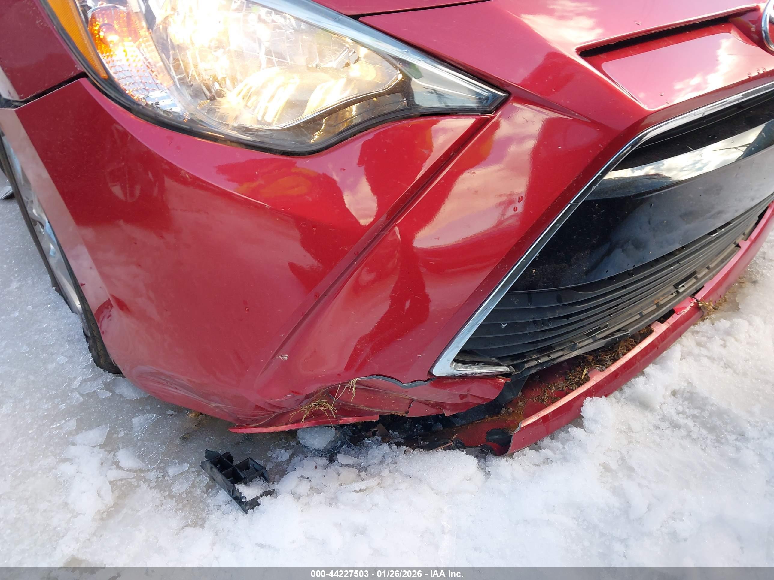 TOYOTA YARIS image 6